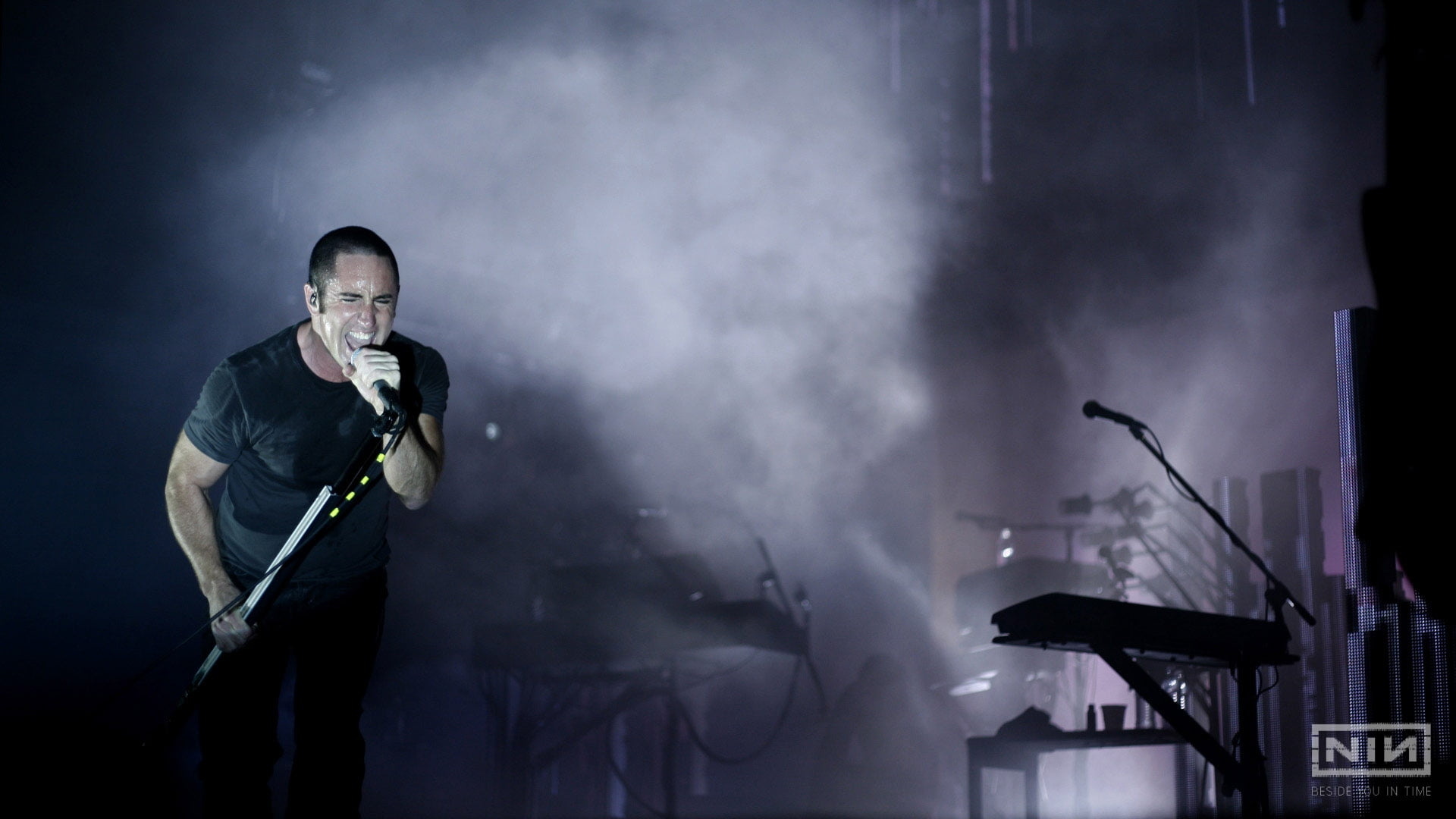 Nine Inch Nails, Man in black, Microphone stand, Singing HD wallpaper, 1920x1080 Full HD Desktop