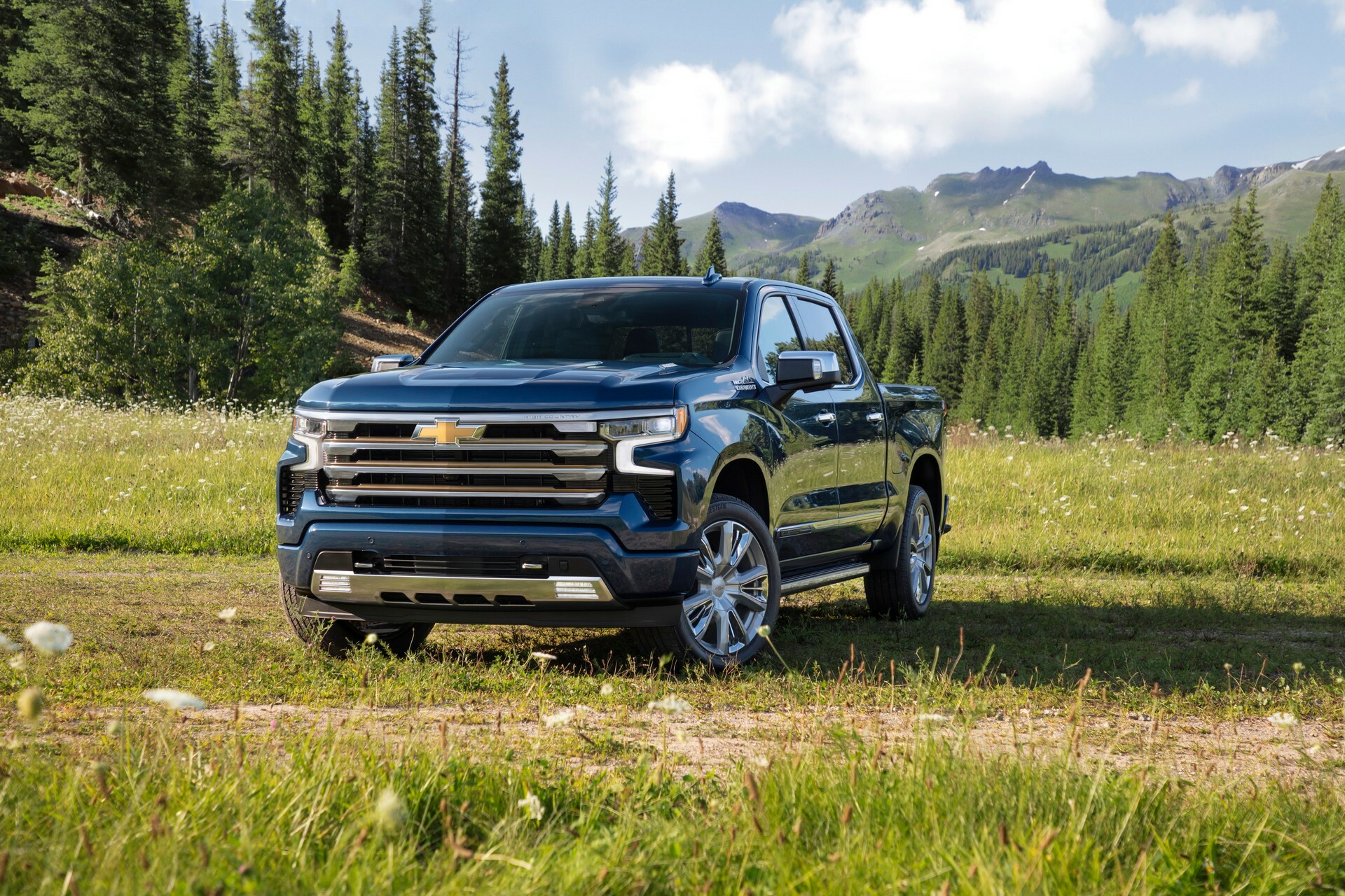 Chevrolet Silverado: High Country, Crew cab with four-wheel drive, Designed for serious off-road action. 1920x1280 HD Background.