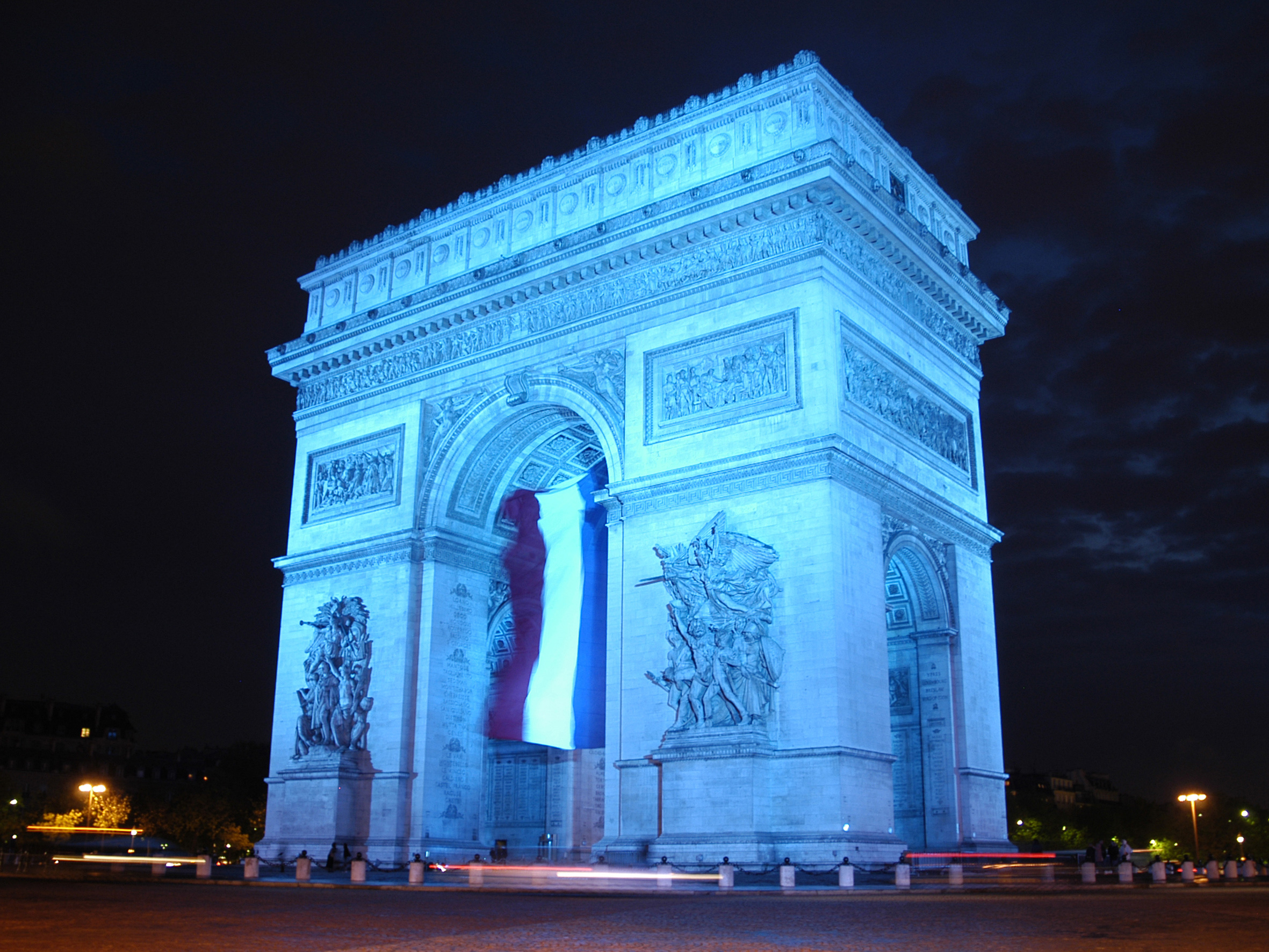 Arc de Triomphe, Night view wallpaper, Posted by Zoey Tremblay, Awe-inspiring beauty, 2370x1780 HD Desktop