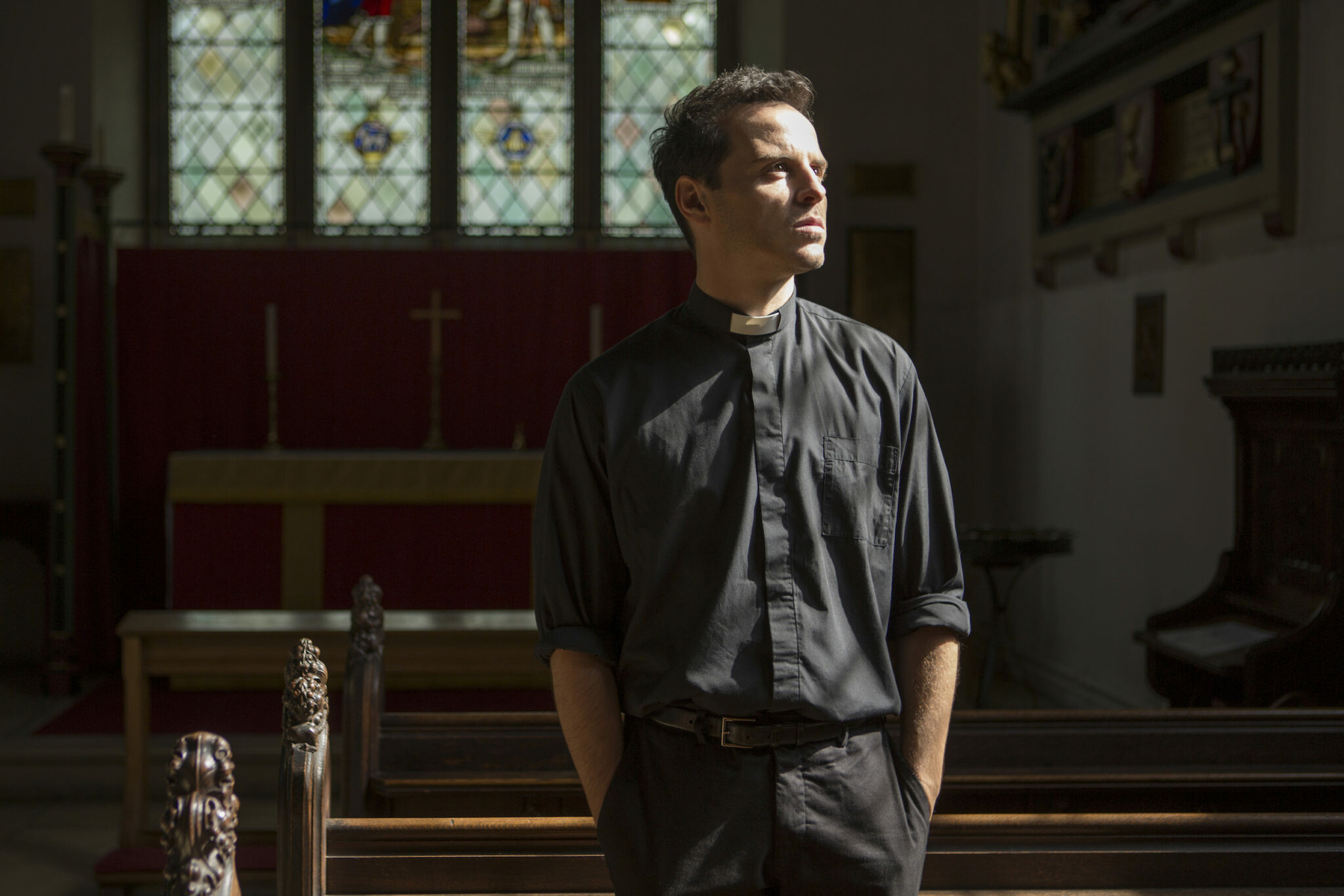 Fleabag (TV Series): Andrew Scott joined the cast in the second series as 'Hot Priest'. 2050x1370 HD Wallpaper.