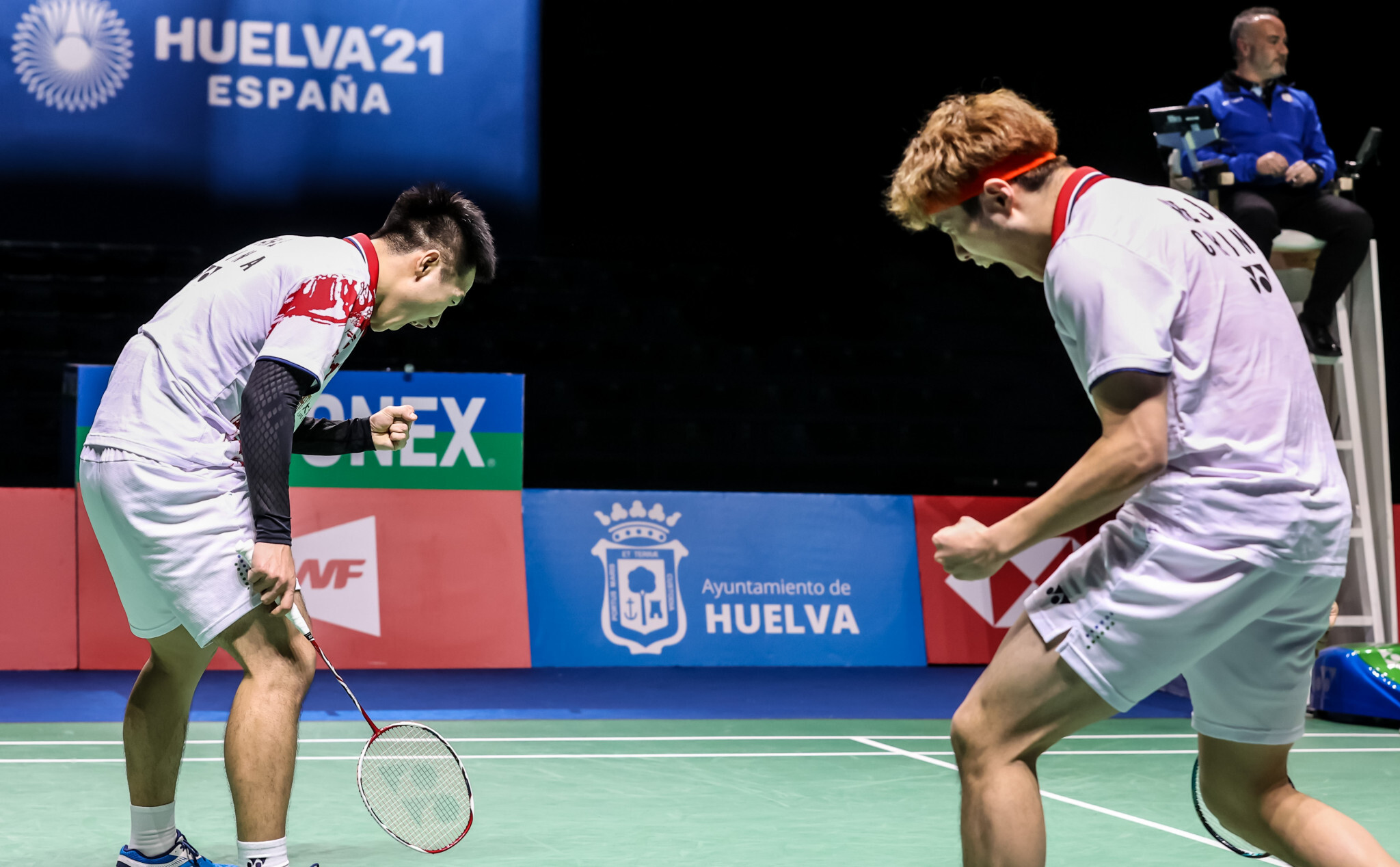 He Jiting, Badminton passion, Love for the game, Determination, 2050x1270 HD Desktop