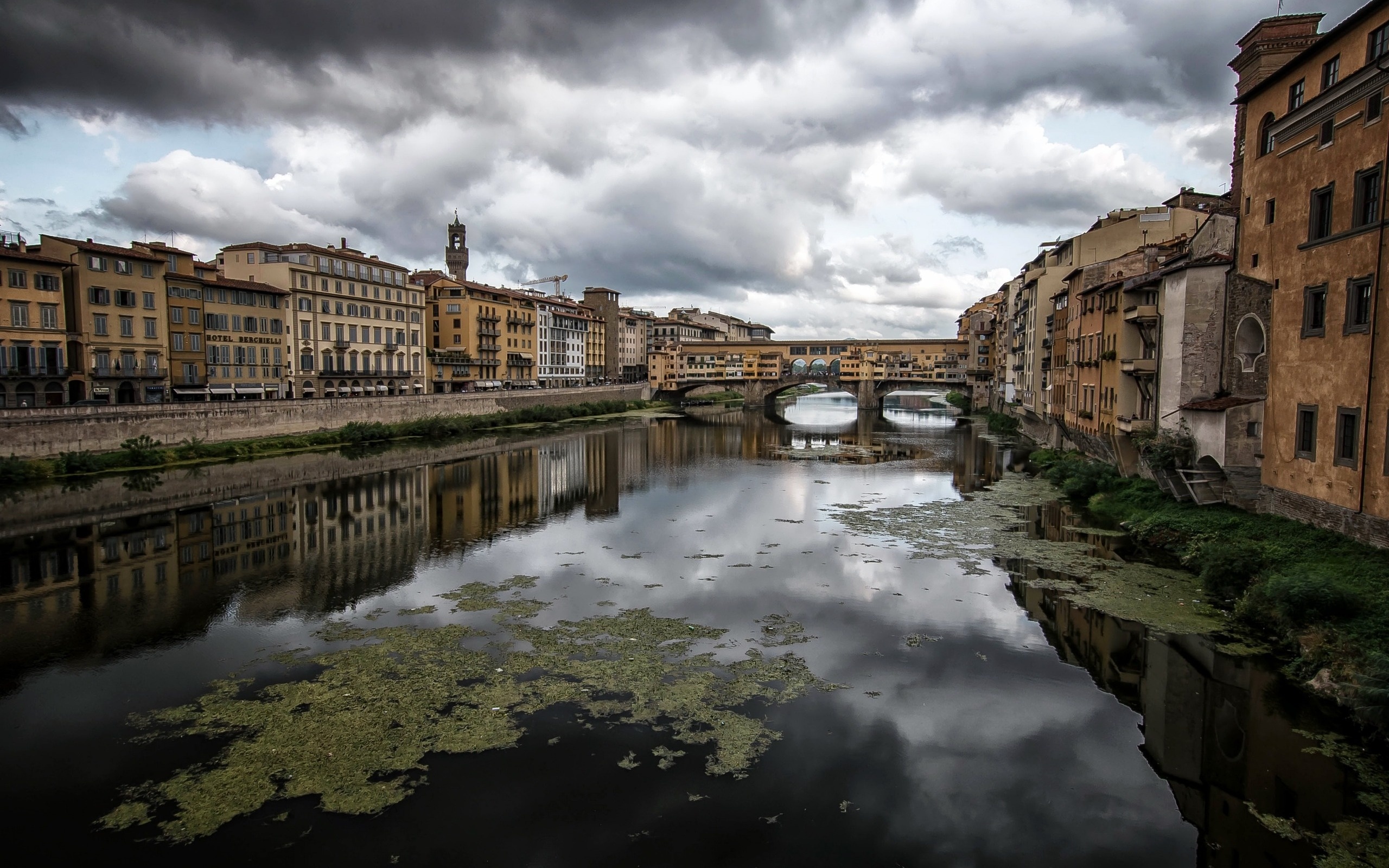 Ponte Vecchio, Florence Italy, Stone bridge, Cloudy weather, 2560x1600 HD Desktop