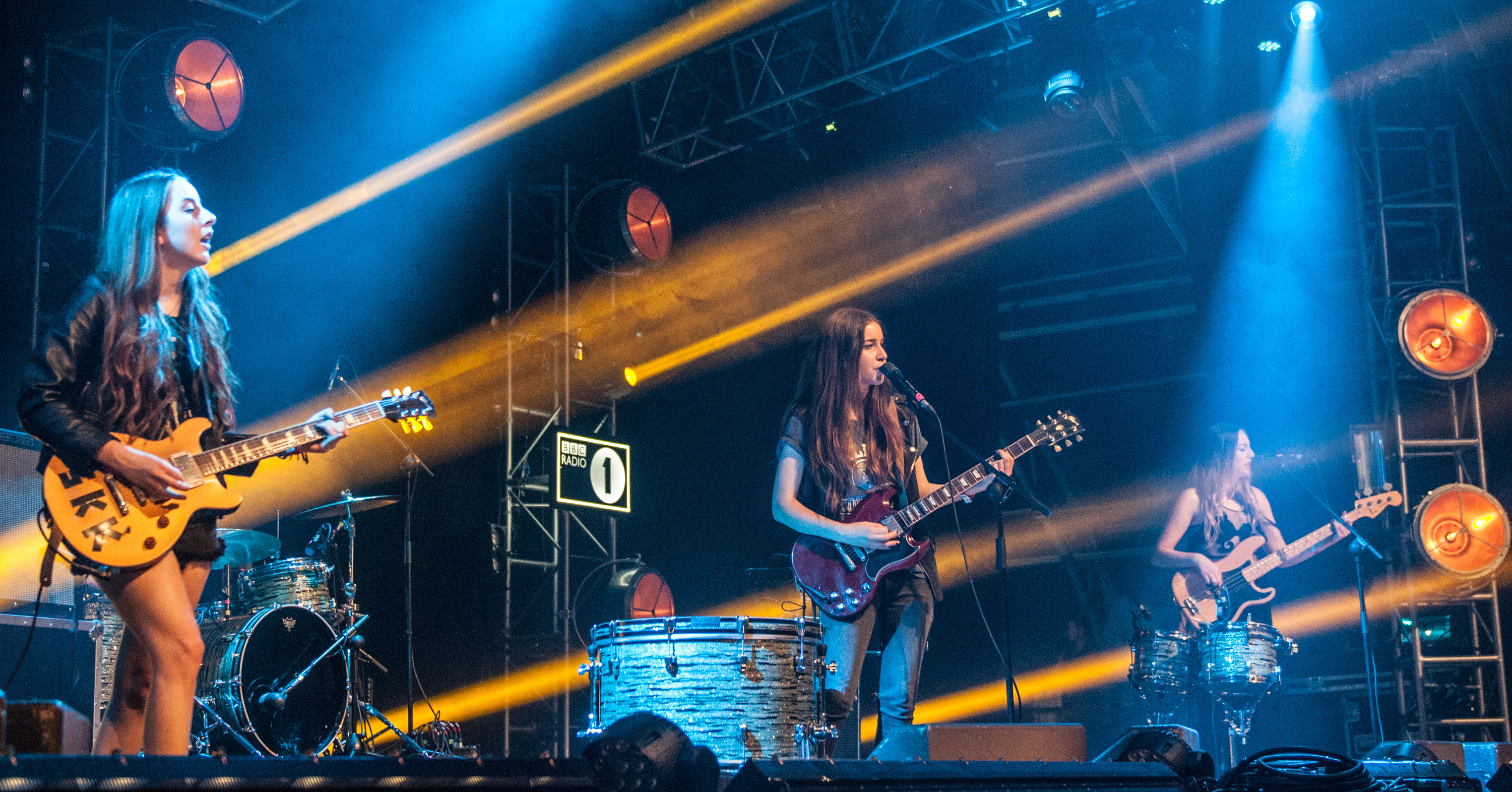 HAIM band, Geeky sisters, Coolest new band, Rolling Stone, 3000x1580 HD Desktop
