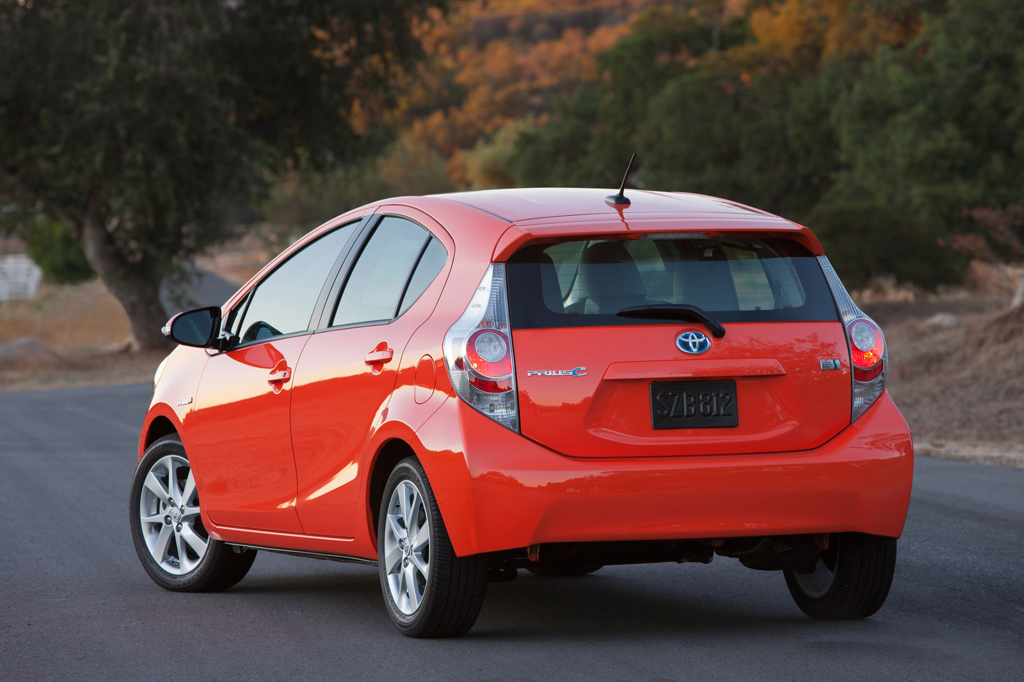 Toyota Prius, Eco-friendly hybrid, Cutting-edge technology, Fuel efficiency, 2050x1370 HD Desktop