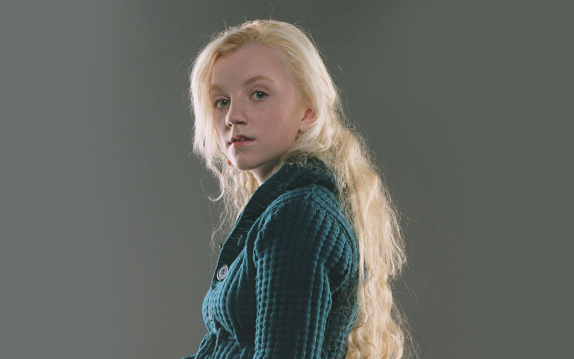Luna Lovegood: Was freed by Dobby from the dungeons of Malfoy Manor in the spring of 1998. 1920x1200 HD Background.