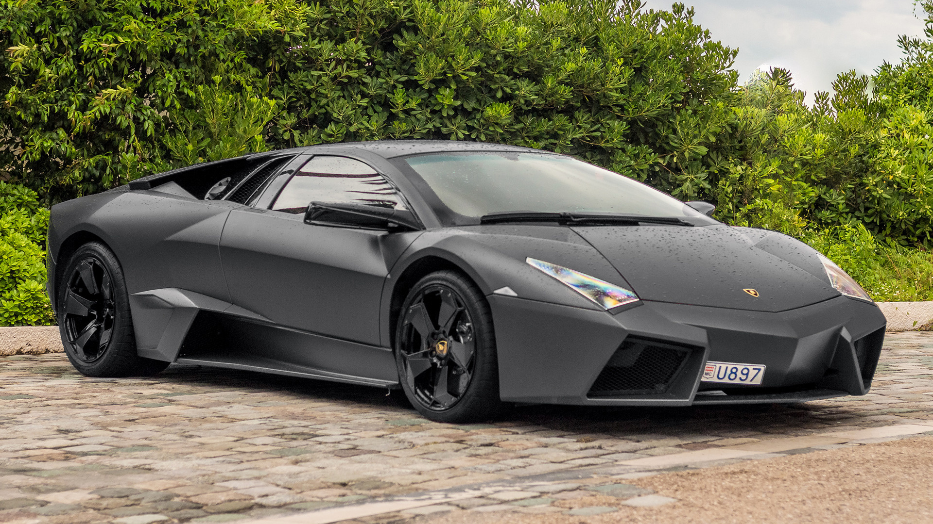 Iconic Lamborghini, Futuristic aesthetics, High-performance beast, Striking visuals, 1920x1080 Full HD Desktop