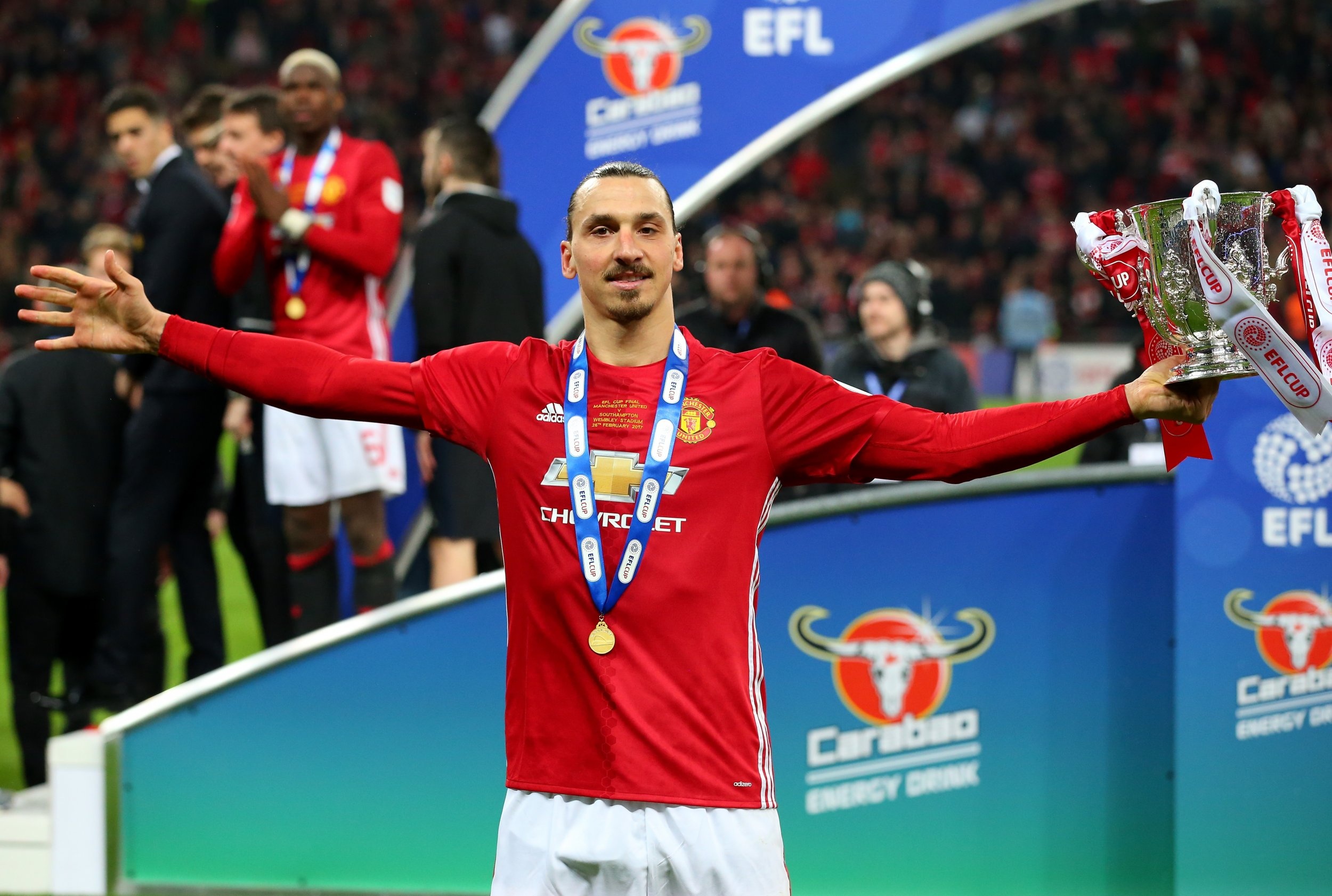 Ibrahimovic, Manchester United stay, Contract extension, Exciting news, 2500x1690 HD Desktop