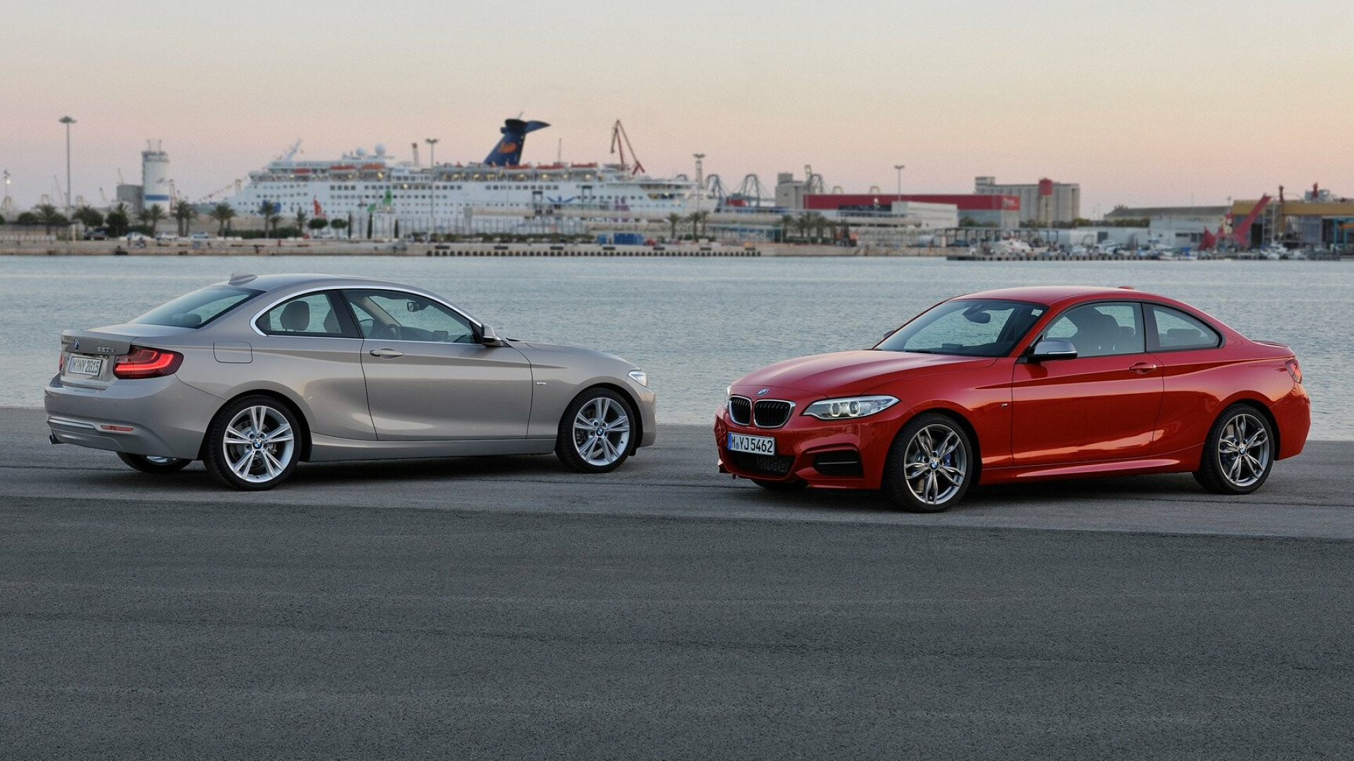 BMW 2 Series: A rear-wheel-drive 2-door coupe, F22 model code. 1920x1080 Full HD Background.