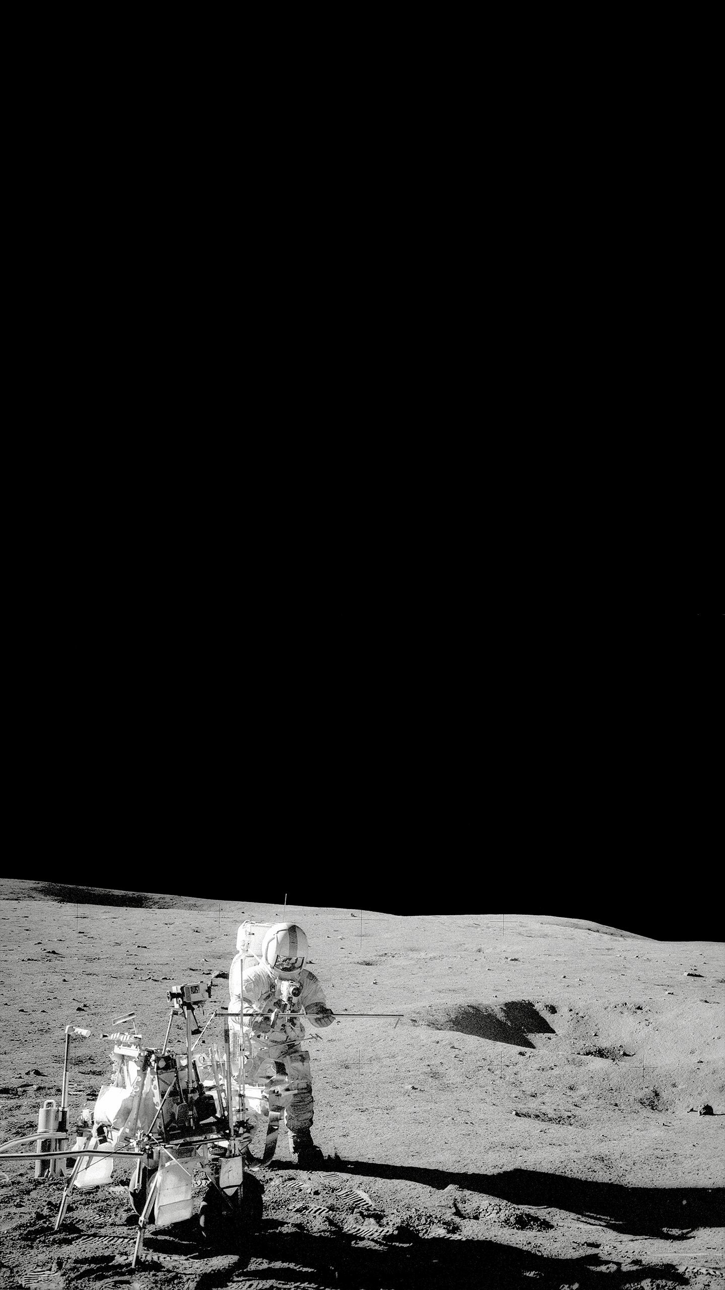 Apollo 11: Moon landing, Buzz Aldrin, Neil Armstrong. 1440x2560 HD Wallpaper.