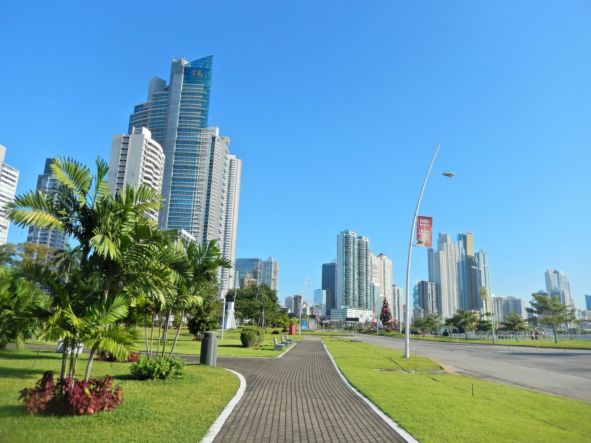 Panama: The city located at the Pacific entrance of the Panama Canal. 2050x1540 HD Background.