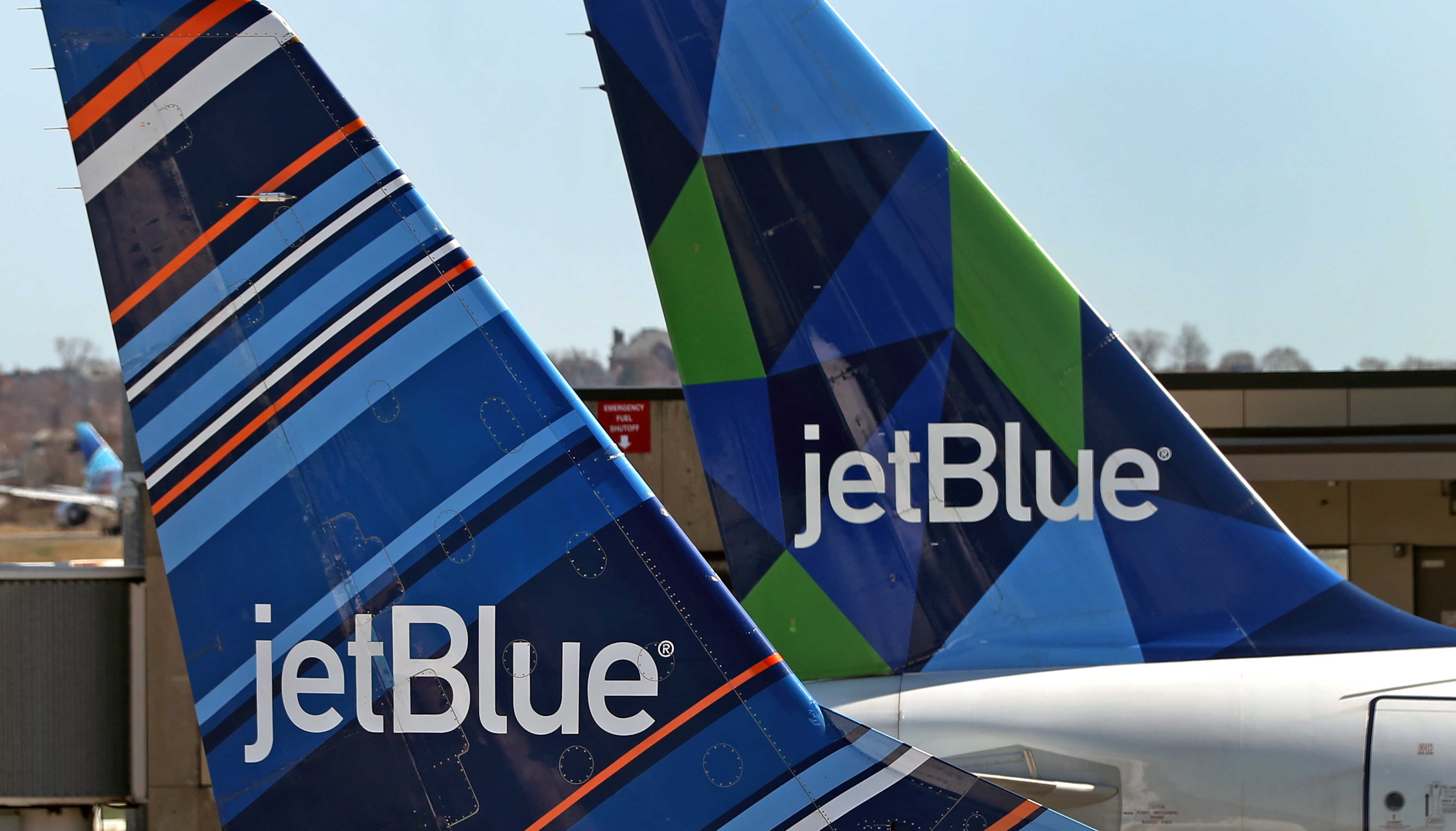 JetBlue Airways, Bad weekend, Happening, Boston Globe, 3730x2130 HD Desktop