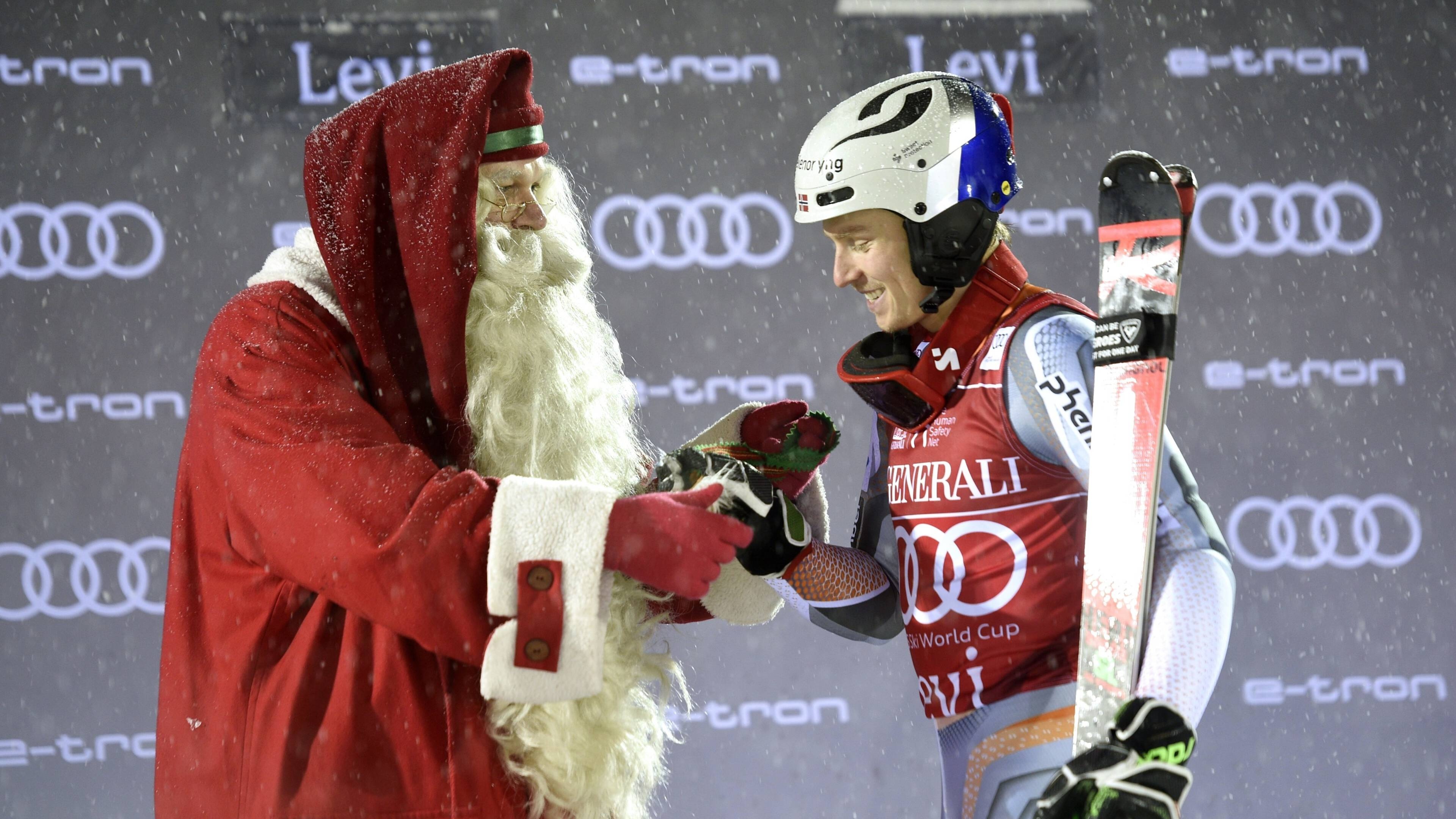 Henrik Kristoffersen, Christmas vibes, Festive mood, Sports week in pictures, 3840x2160 4K Desktop