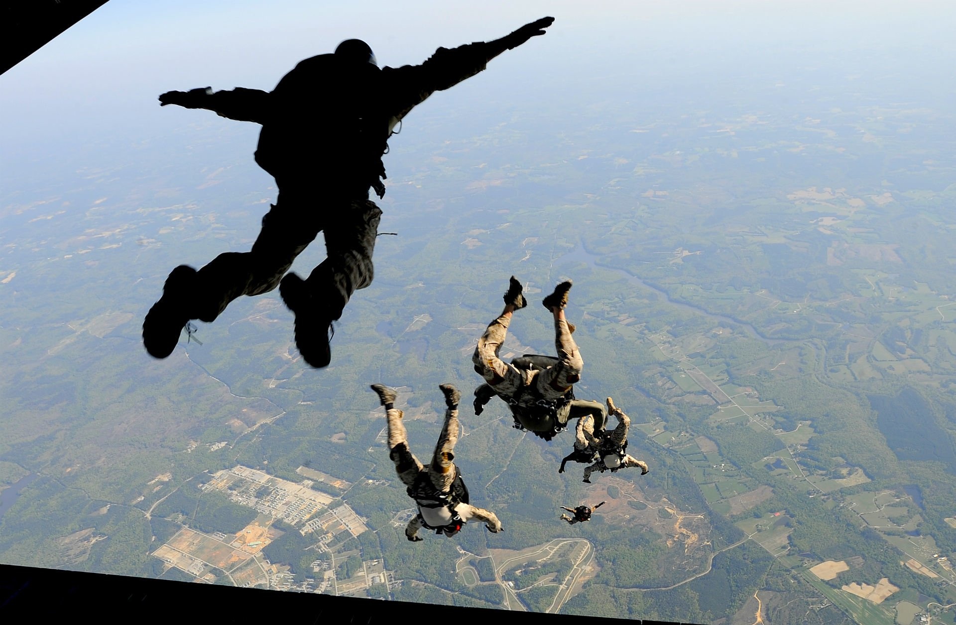 Parachuting: Airmen of the United States Air Force conduct a free-fall parachute jump. 1920x1260 HD Wallpaper.