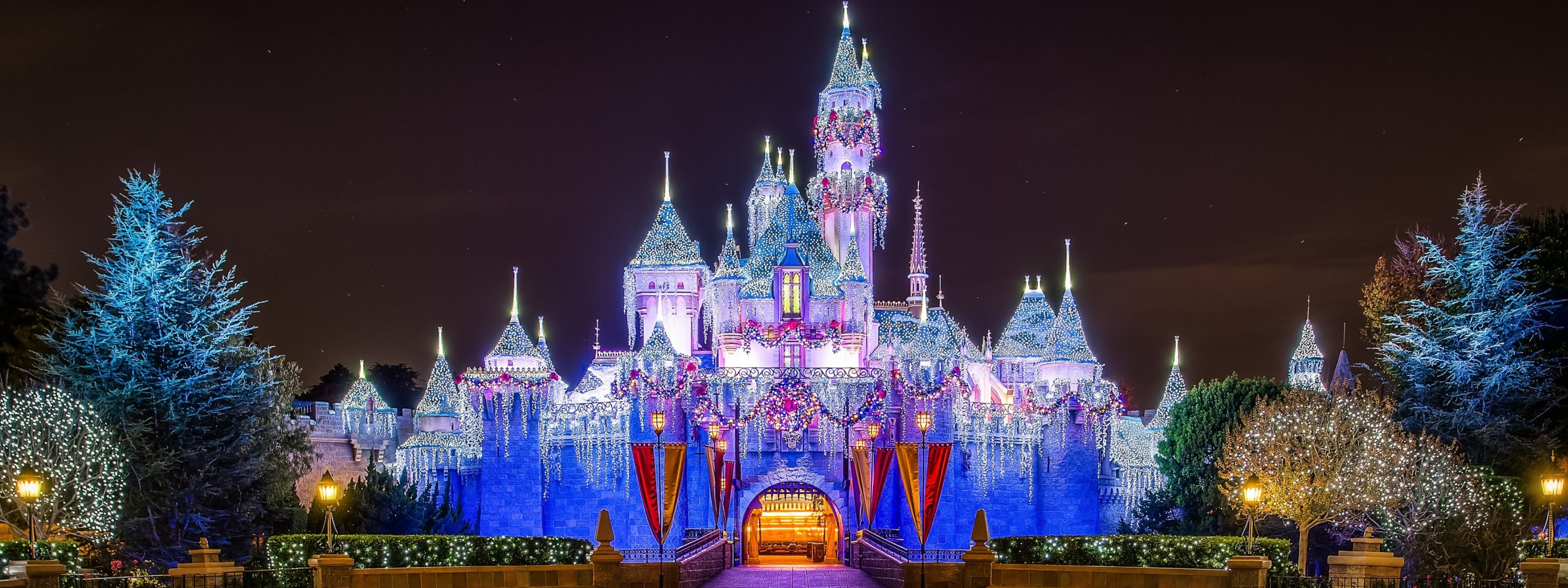 Walt Disney World Resort, Dual monitor magic, Disney enchantment, Desktop fantasy, 3840x1440 Dual Screen Desktop