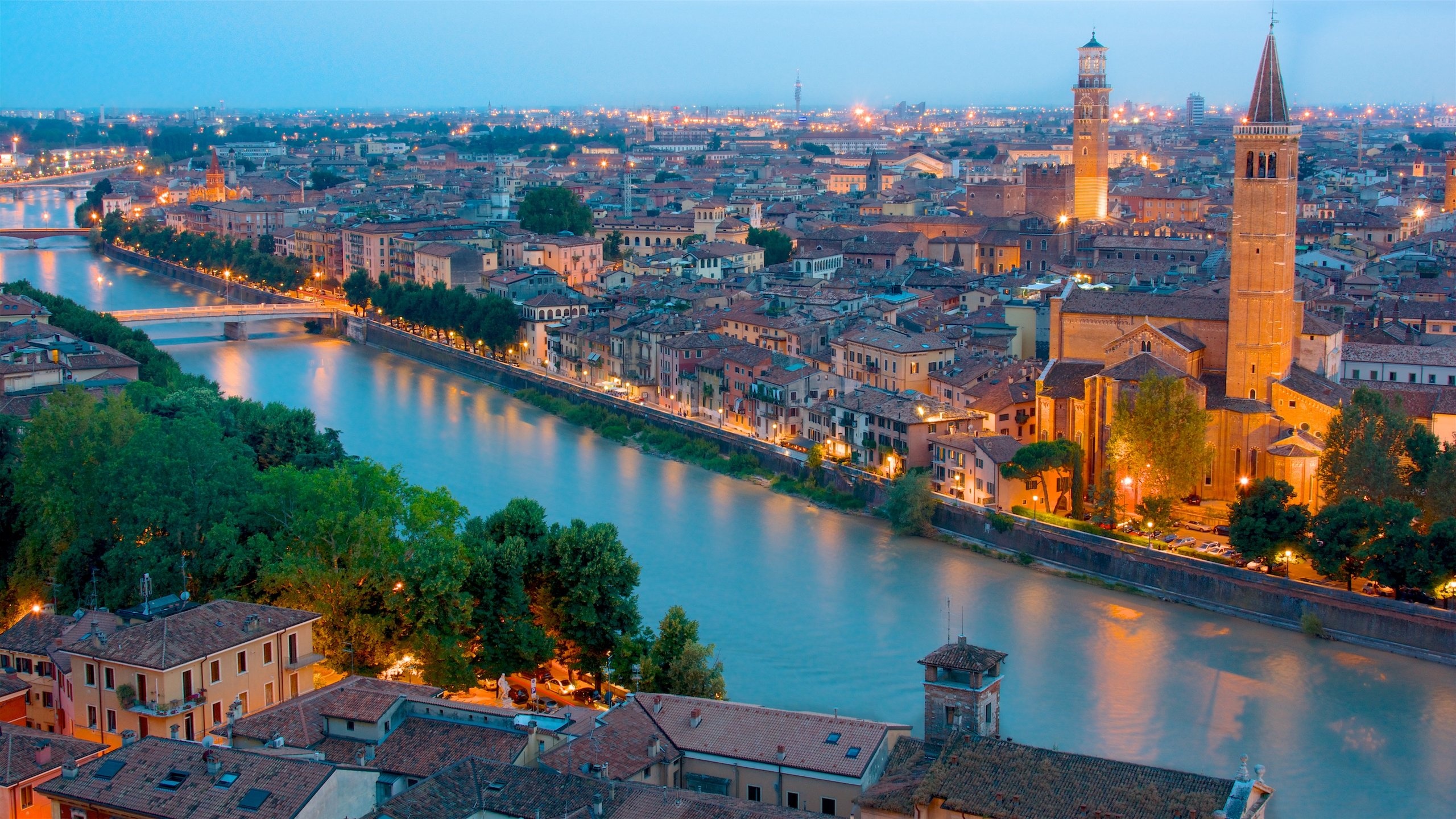 Verona Travels, Discover Verona, Travel tips, Expedia, 2560x1440 HD Desktop
