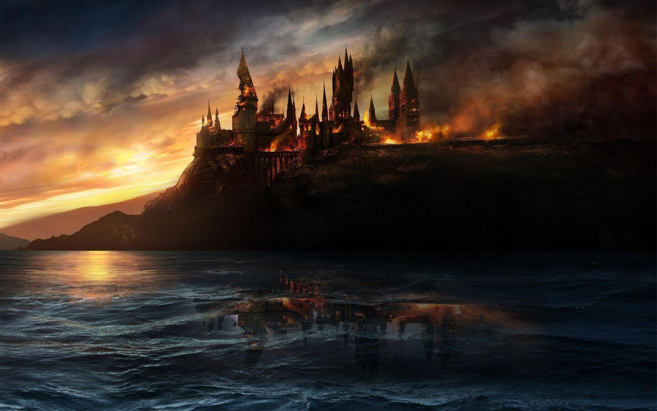 Hogwarts, Castle wallpapers, Slytherin pride, Hogwarts crest, 2560x1600 HD Desktop