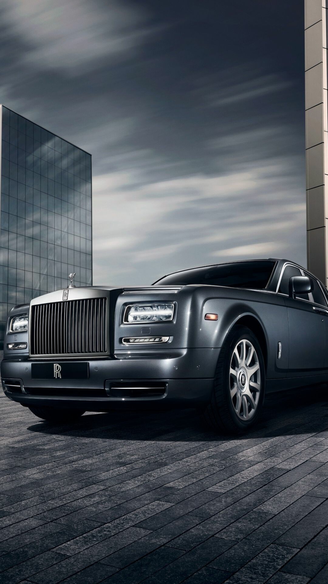 Rolls-Royce: The company was sold to Volkswagen in 1998, Phantom. 1080x1920 Full HD Wallpaper.