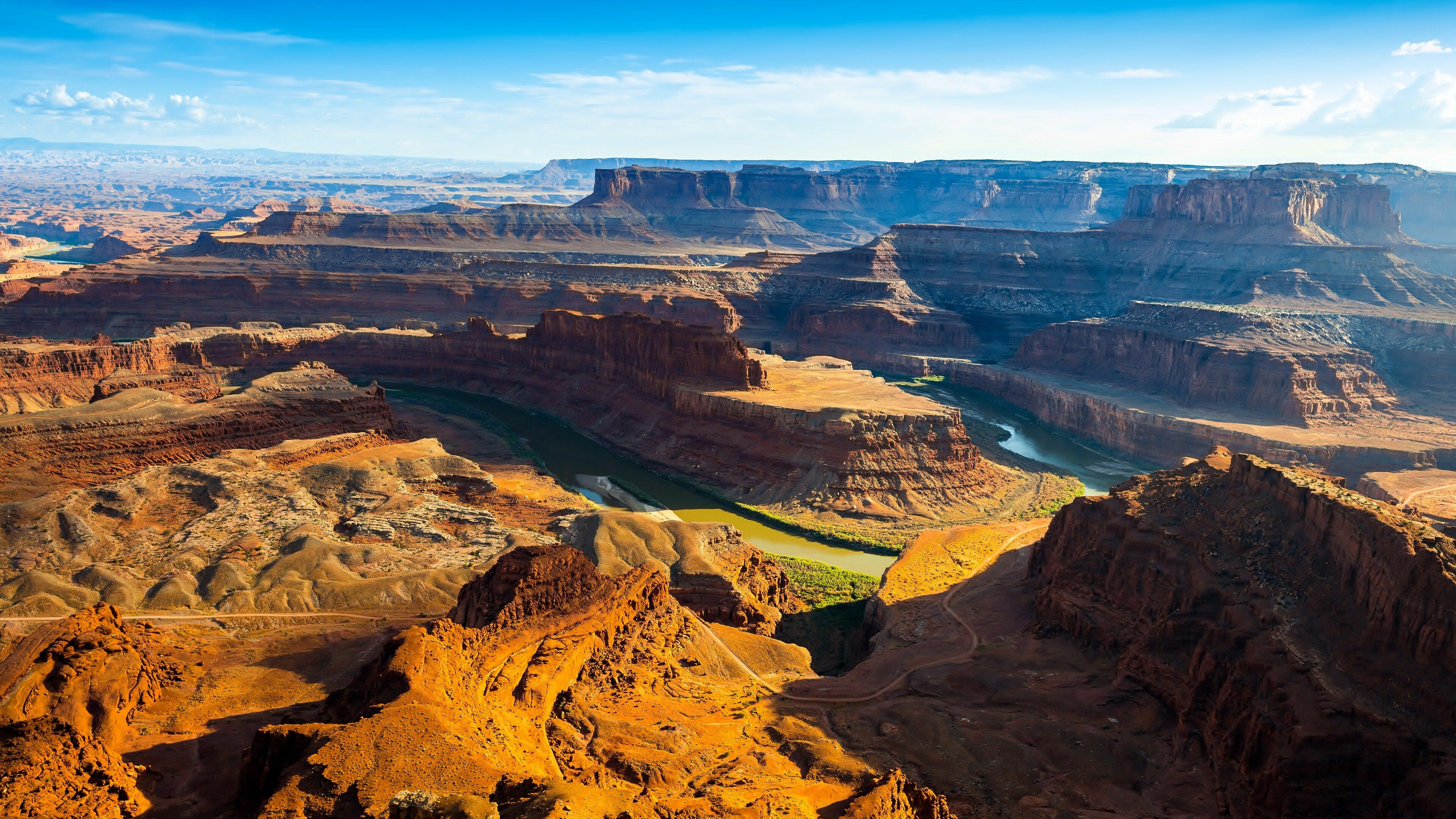 Grand Canyon: A mile-deep gorge in northern Arizona, Rocks. 3840x2160 4K Background.