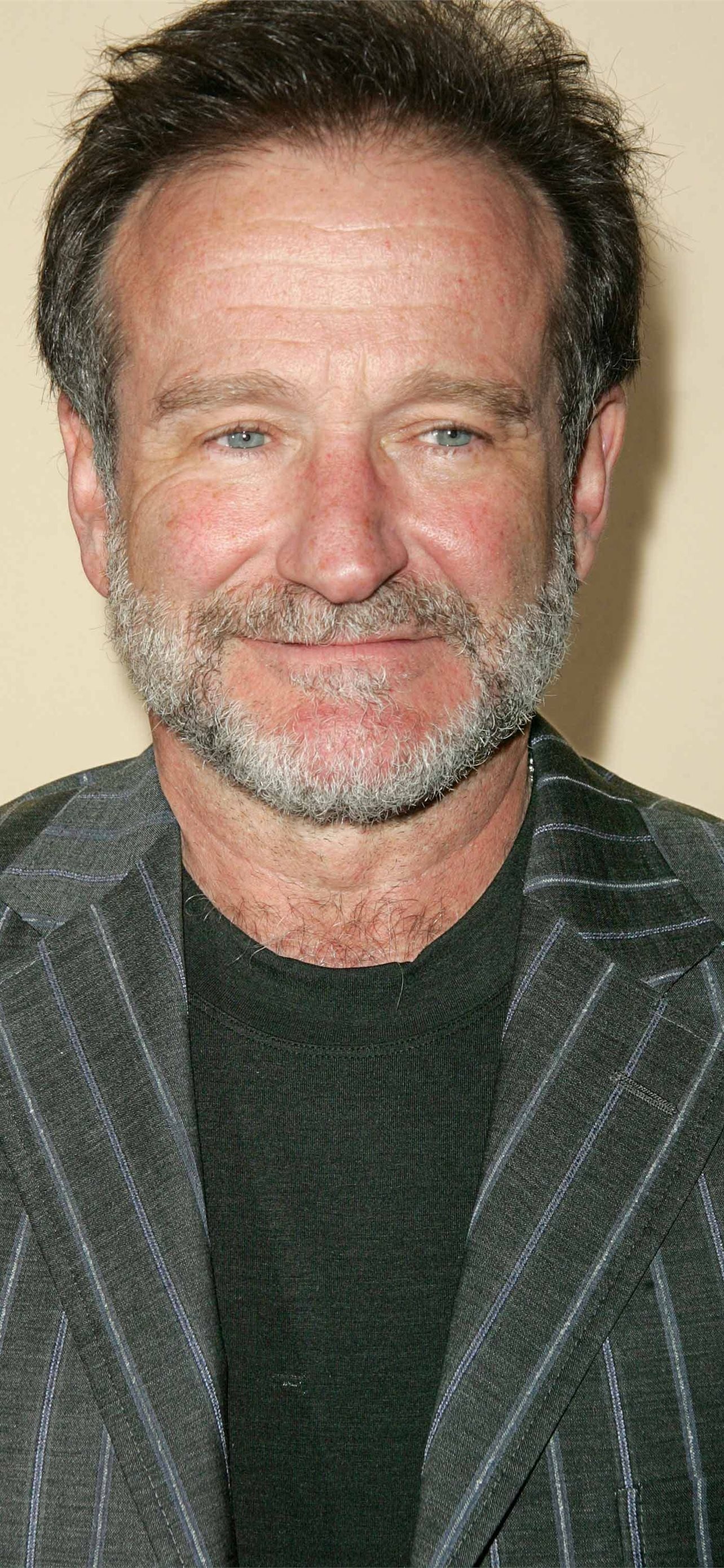 Robin Williams: Went on to win the Academy Award for Best Supporting Actor for Good Will Hunting (1997). 1290x2780 HD Wallpaper.