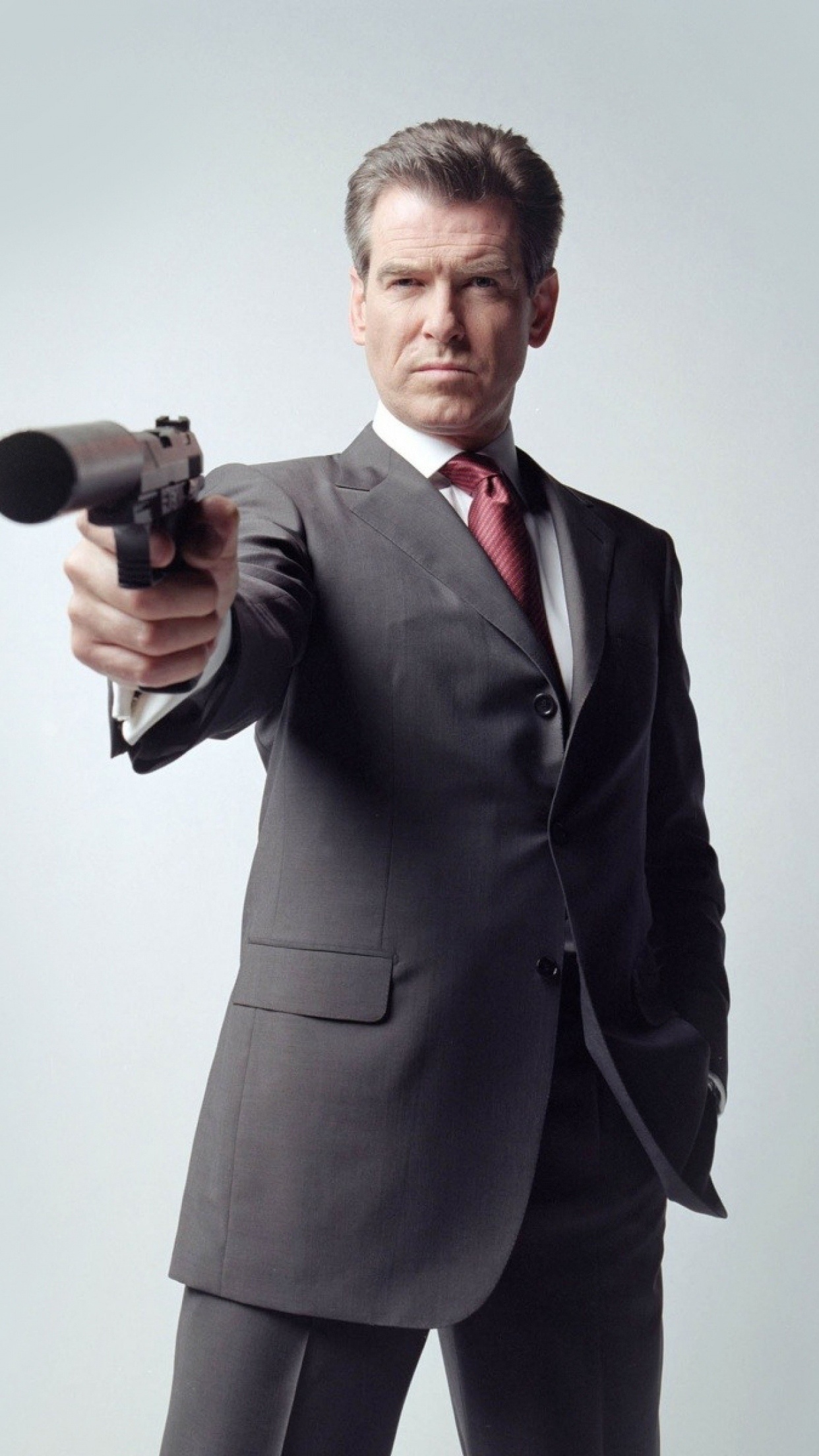 Pierce Brosnan, Screen beauty, James Bond, Iconic secret agent, 1250x2210 HD Handy