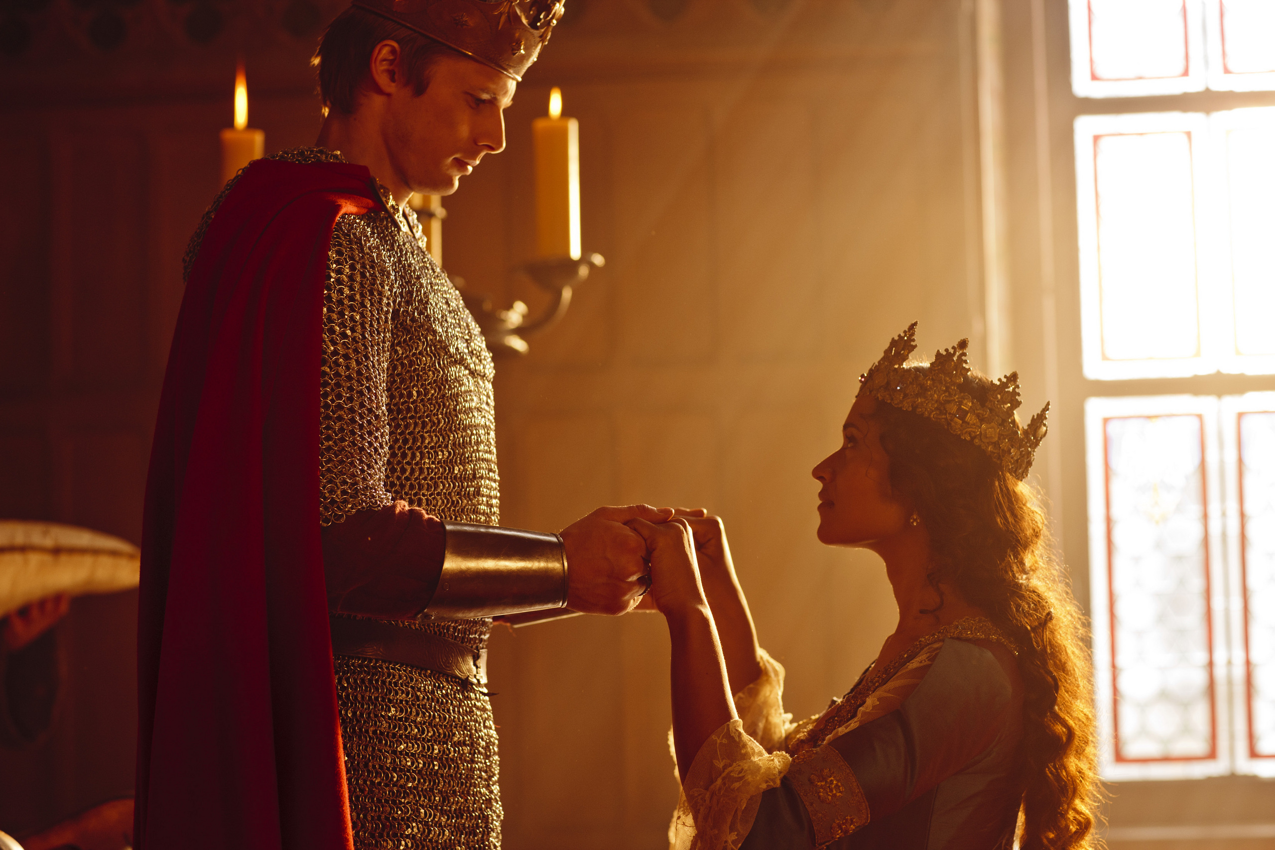 King Arthur and Queen Guinevere, Merlin in der BBC, Romantic couple, Medieval setting, 2560x1710 HD Desktop