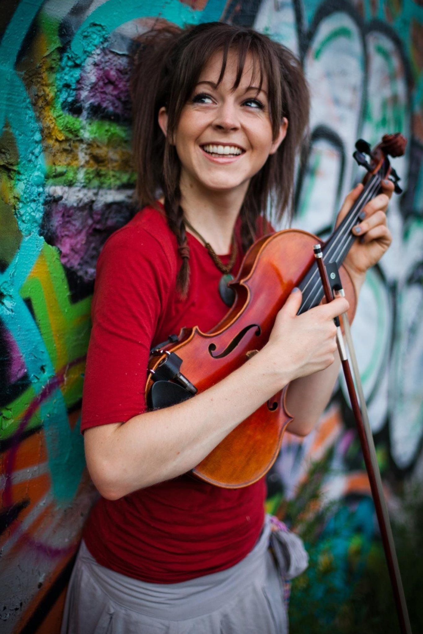 Lindsey Stirling, Talented musician, Striking photo, Memorable violin, 1370x2050 HD Phone