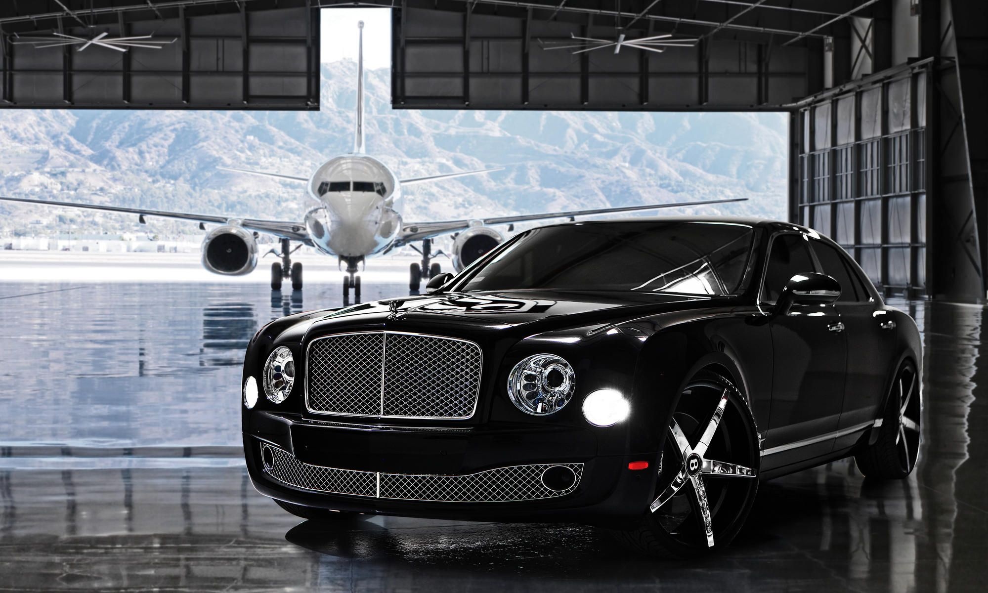 Bentley Mulsanne, Custom luxury wheels, Bentley car gallery, Automotive perfection, 2000x1200 HD Desktop