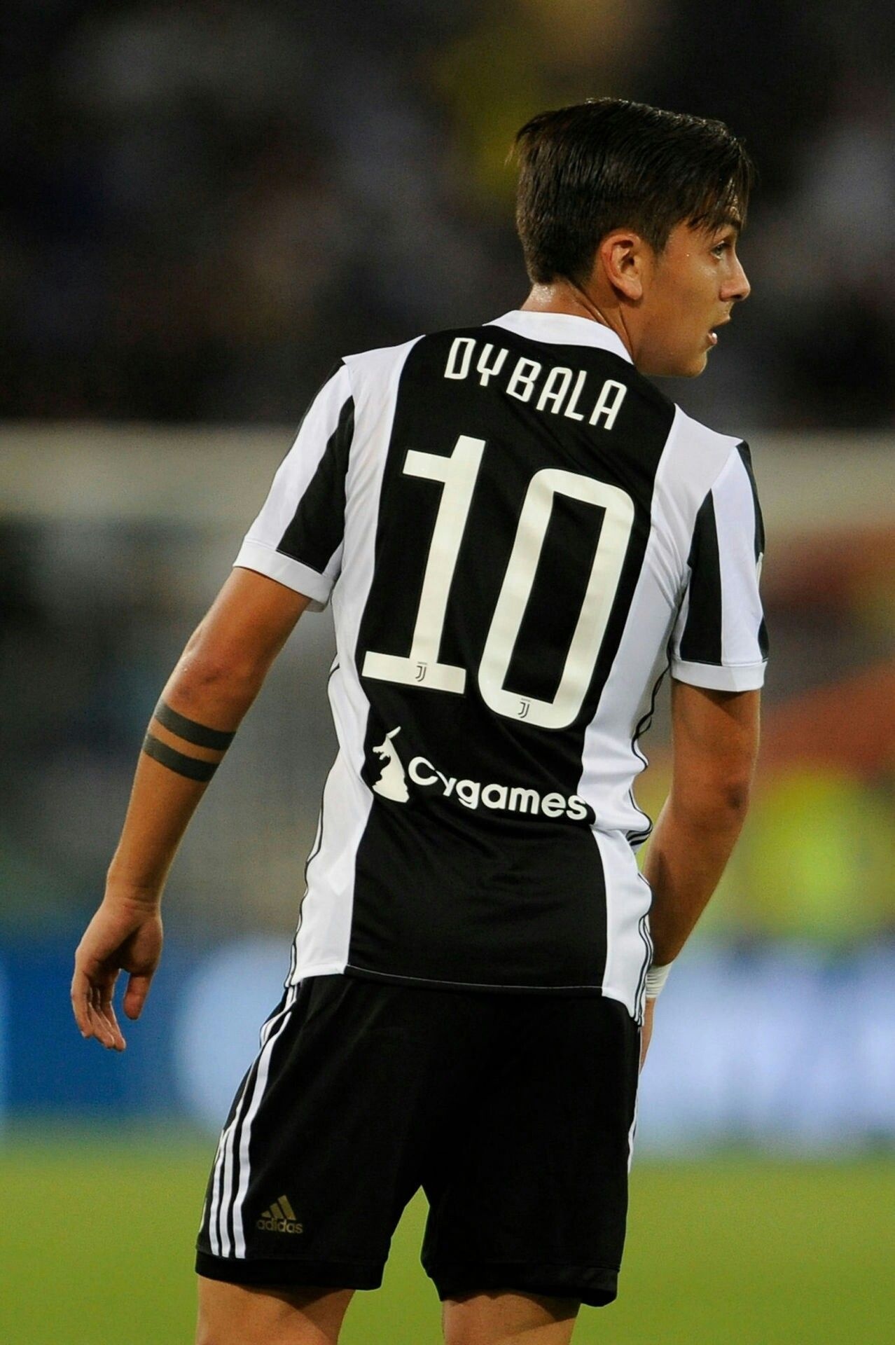 Dybala: Scored his first UEFA Champions League goal in a 2–2 home draw to Bayern Munich in Juventus' first round of 16 leg. 1280x1920 HD Wallpaper.