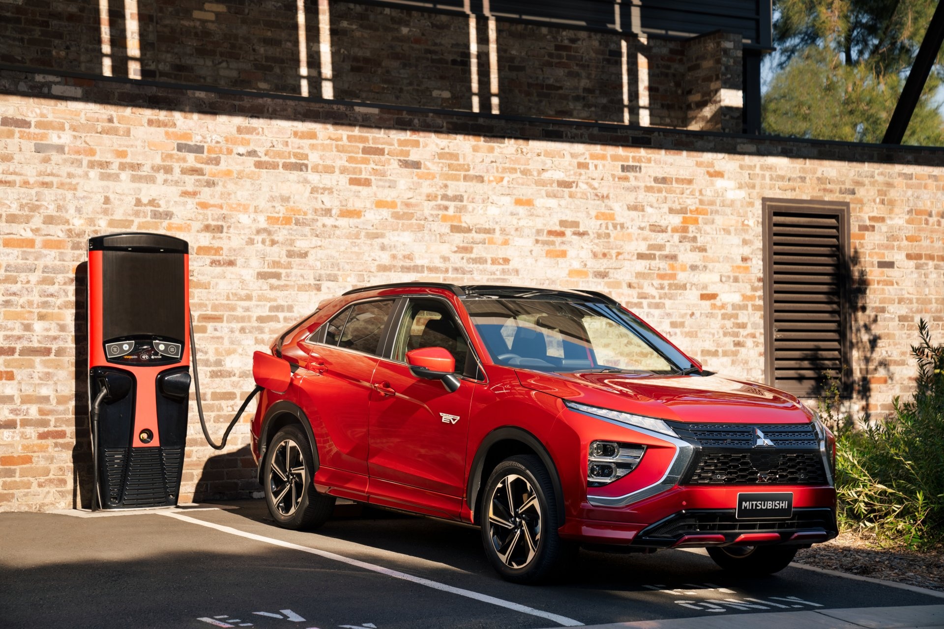 Mitsubishi Eclipse Cross, PHEV model, Red color variant, Cutting-edge technology, 1920x1280 HD Desktop