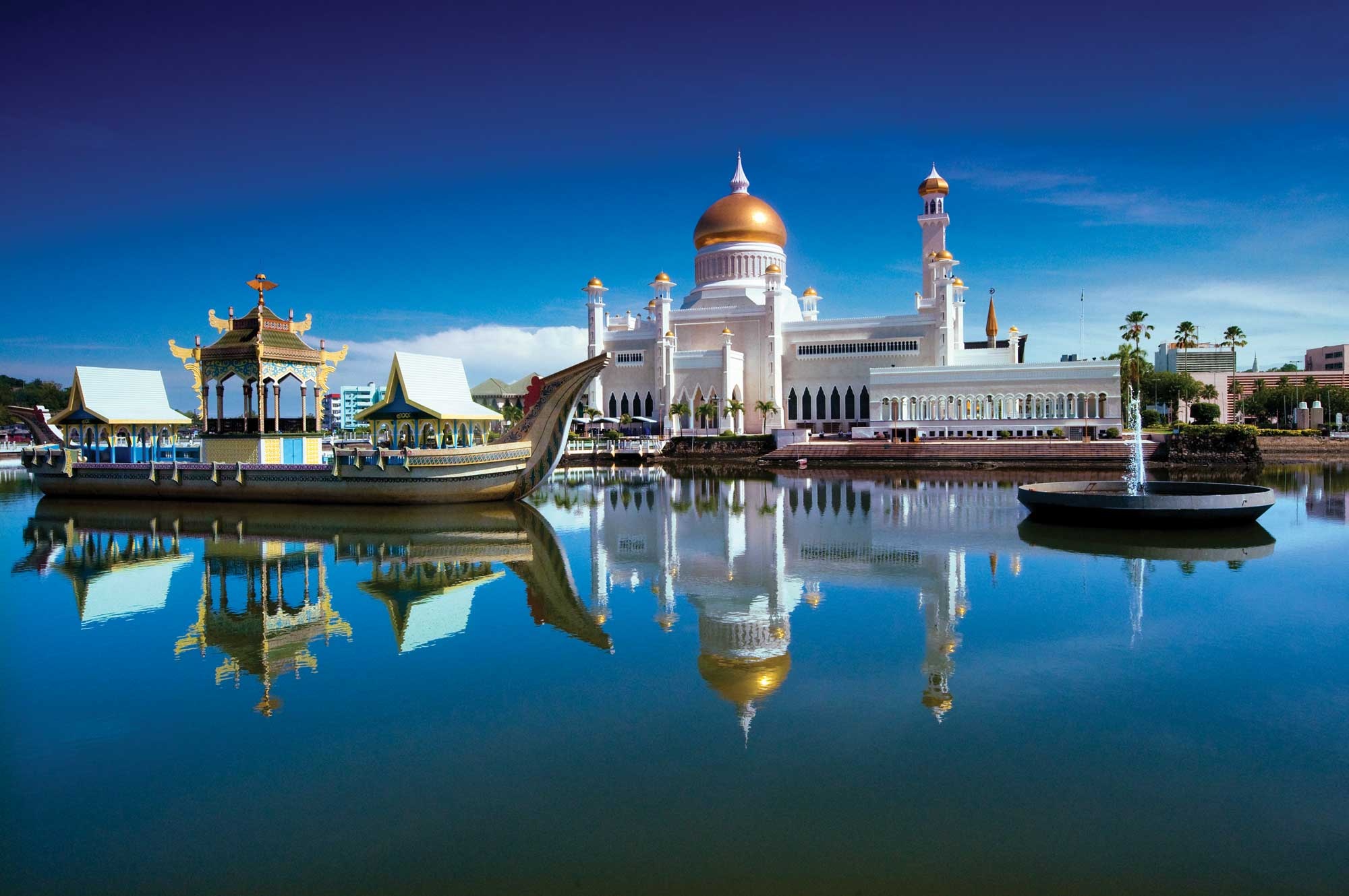 Brunei tours, Daytrips, Borneo adventure, Must-visit destinations, 2000x1330 HD Desktop