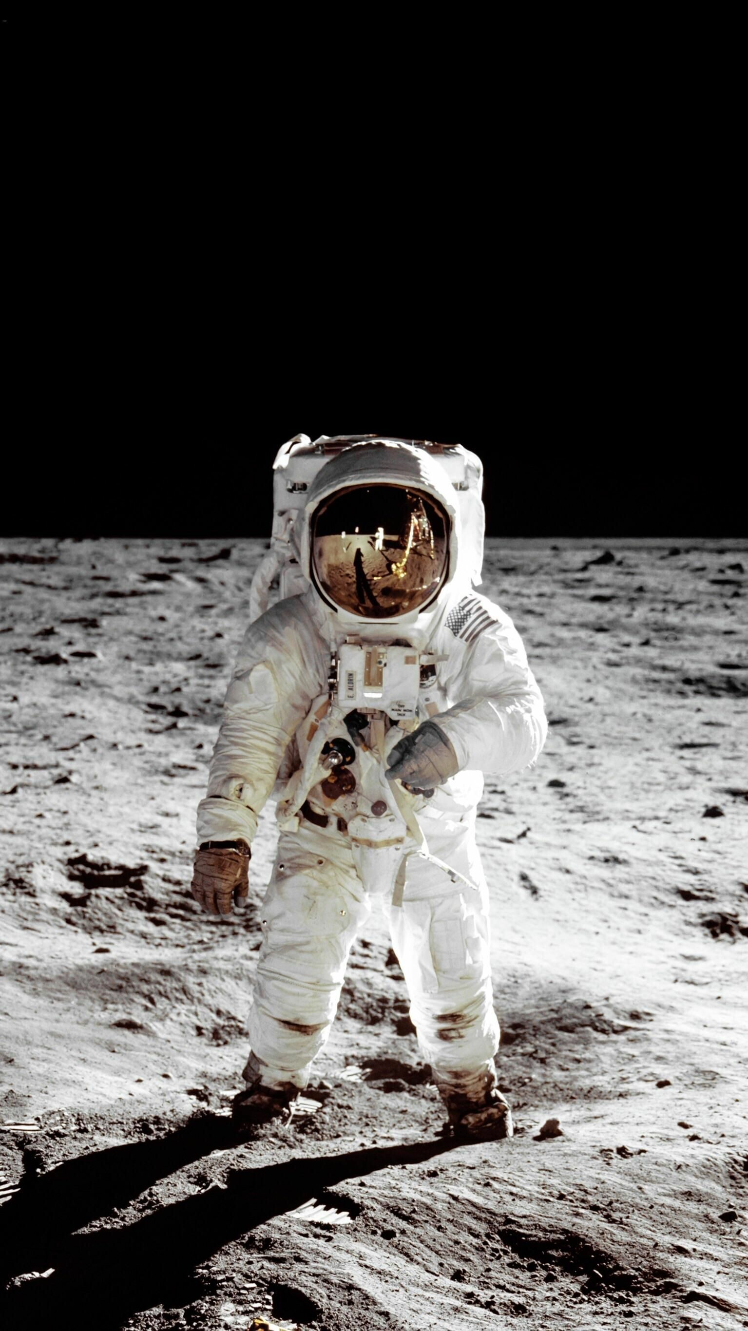 Apollo 11: Buzz Aldrin, American astronaut who was the second person to set foot on the Moon. 1540x2740 HD Background.