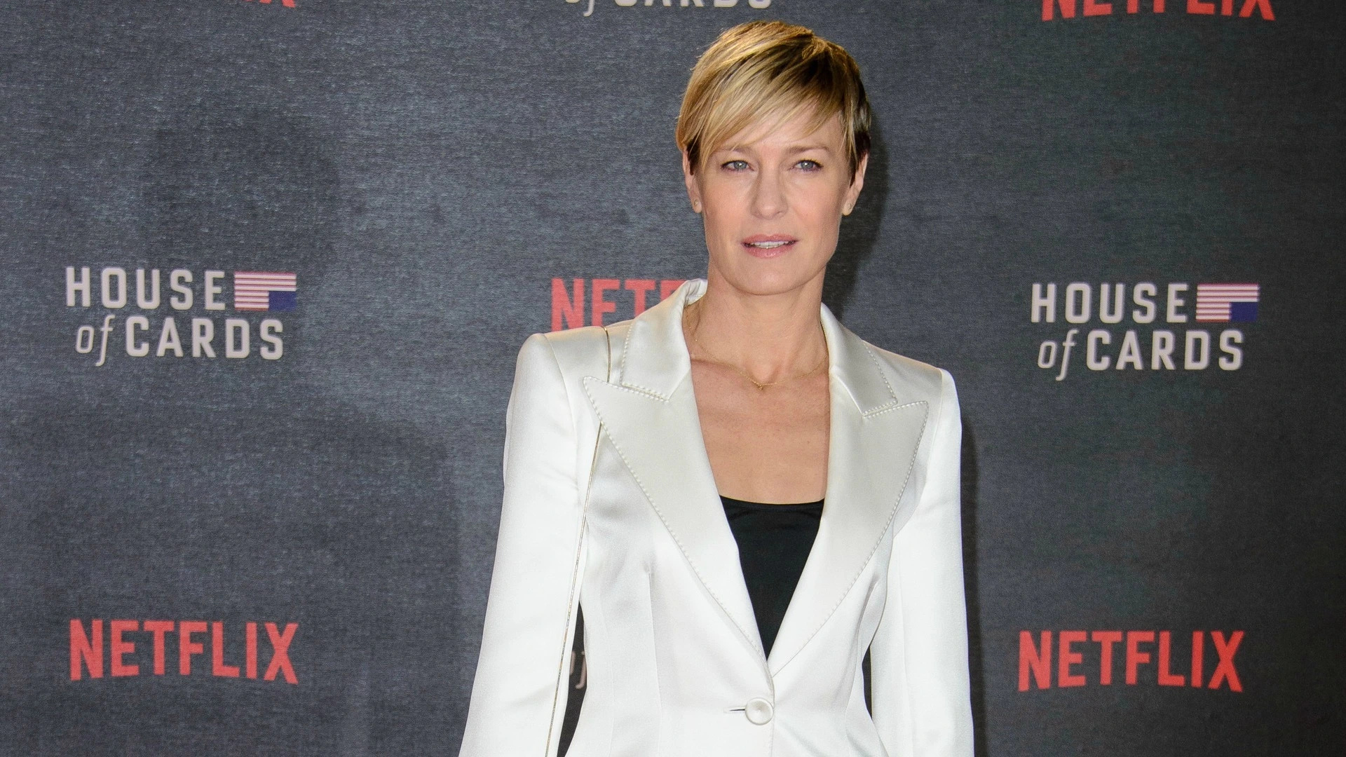 Robin Wright, Furious, Threaten House of Cards, Equal pay, 1920x1080 Full HD Desktop
