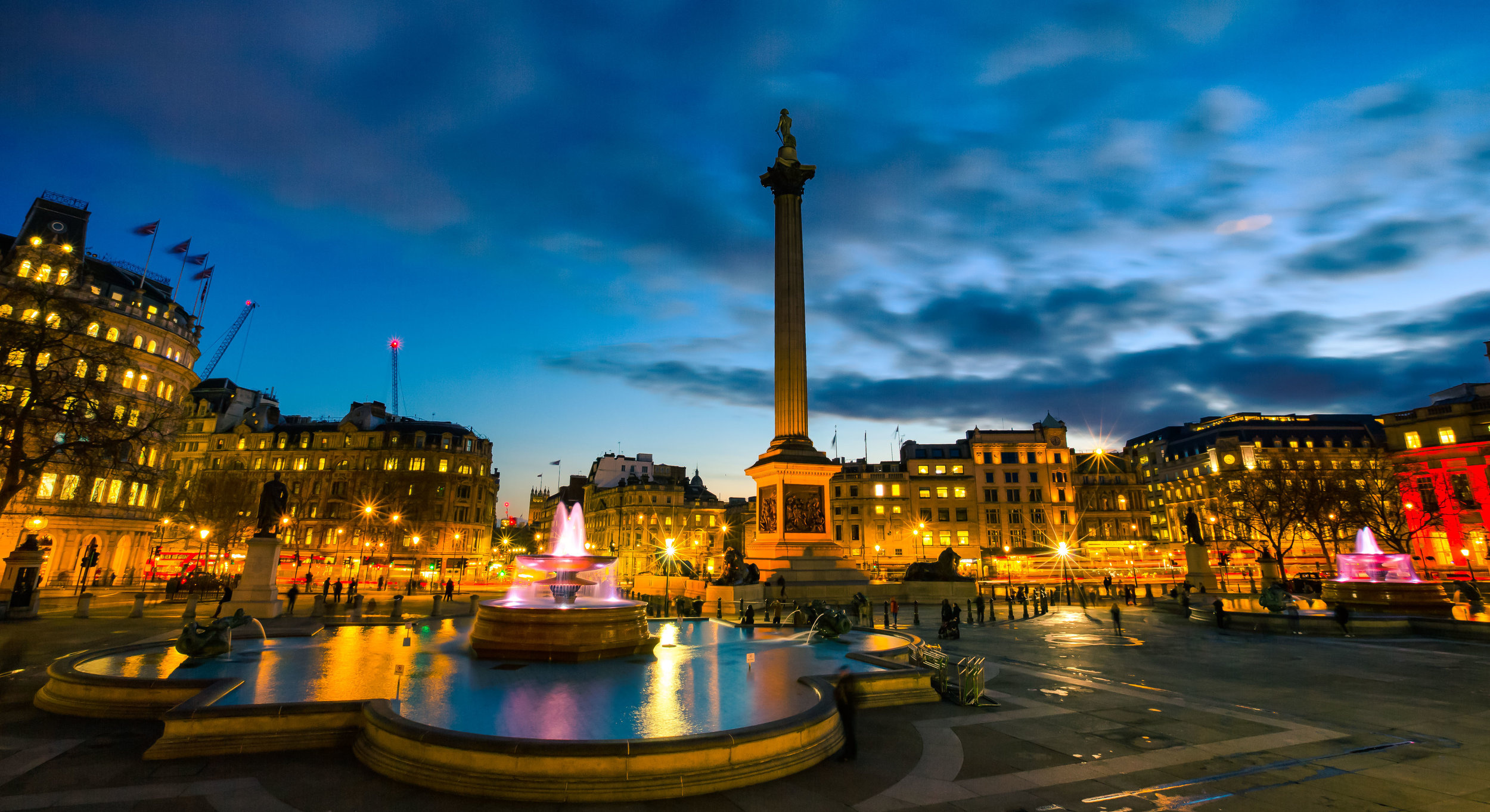 Trafalgar Square, England's wonders, Josh Ellis' perspective, Inspiring photography, 2500x1370 HD Desktop