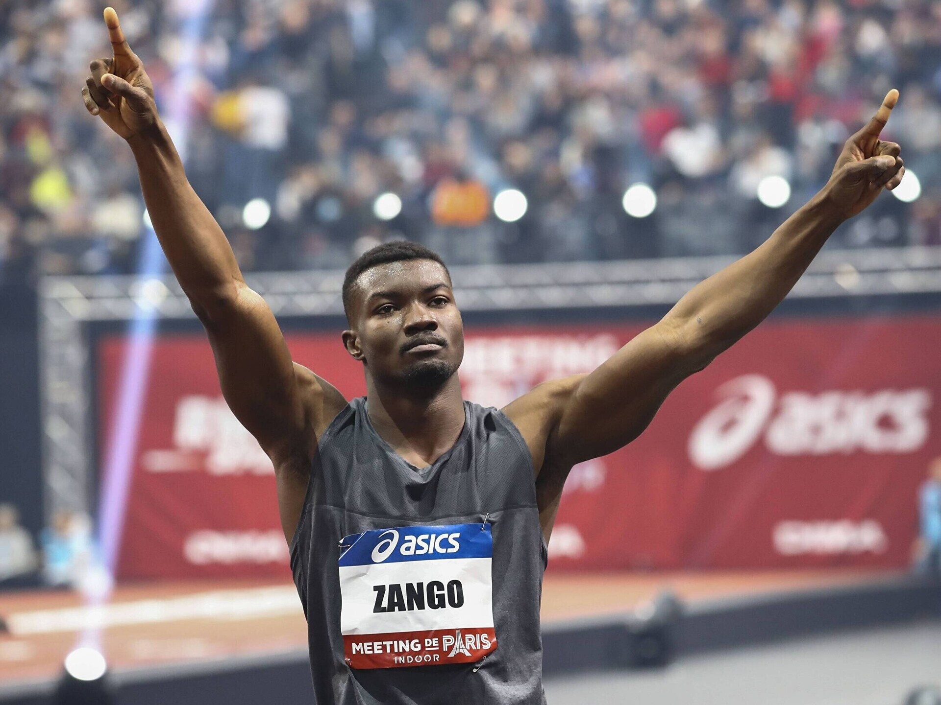 Hugues Fabrice Zango, Burkina Faso's pride, Record-breaking jump, Athletics, 1920x1440 HD Desktop