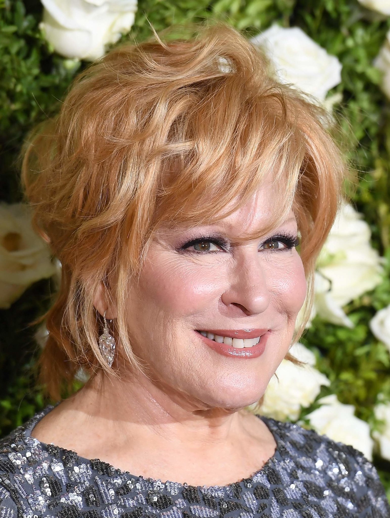 Bette Midler, Luxury penthouse, NYC real estate, High-end listing, 1550x2050 HD Handy