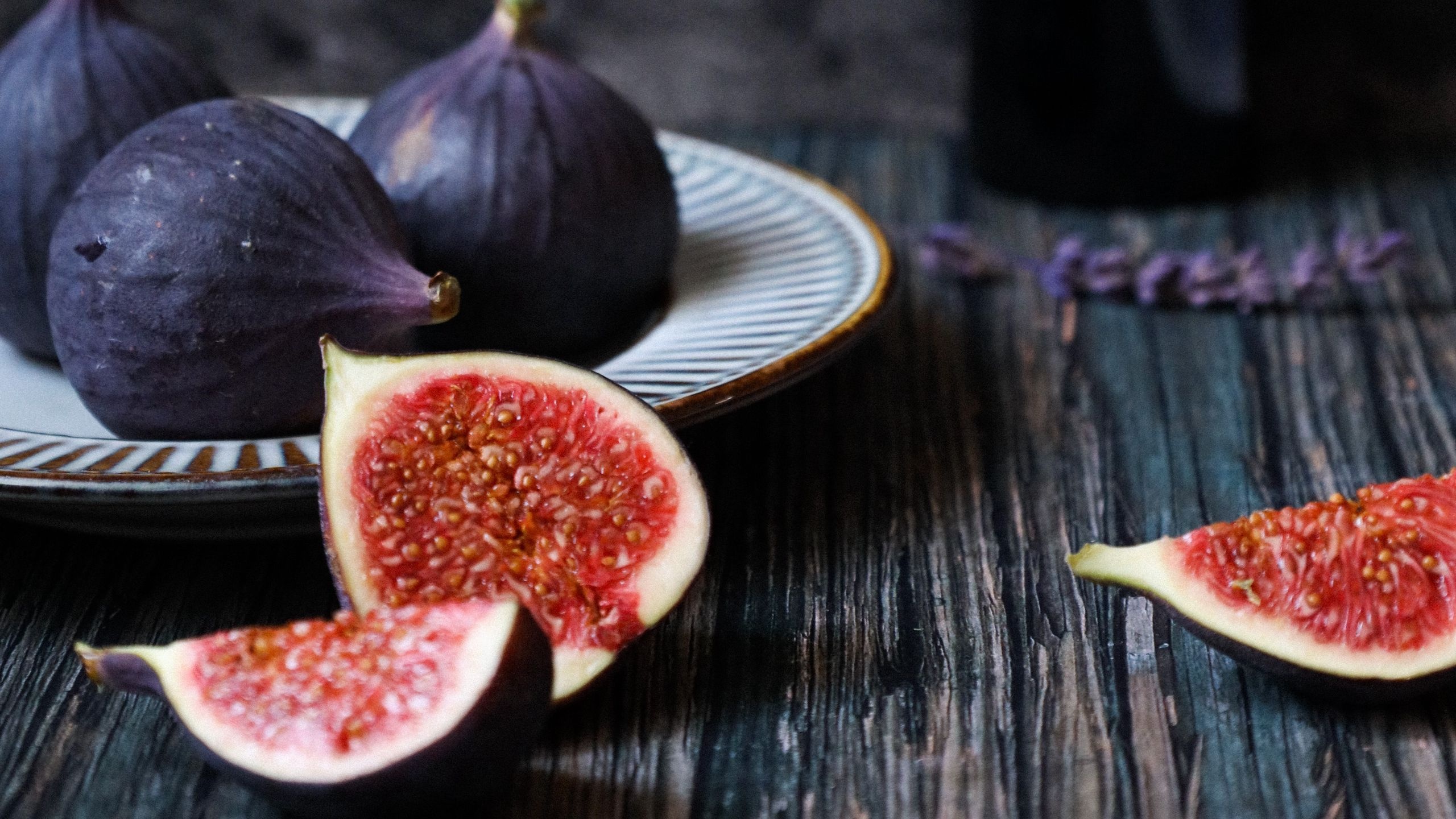 Fig: An emblem of the Mediterranean basin where it has been cultivated for thousands of years. 2560x1440 HD Wallpaper.