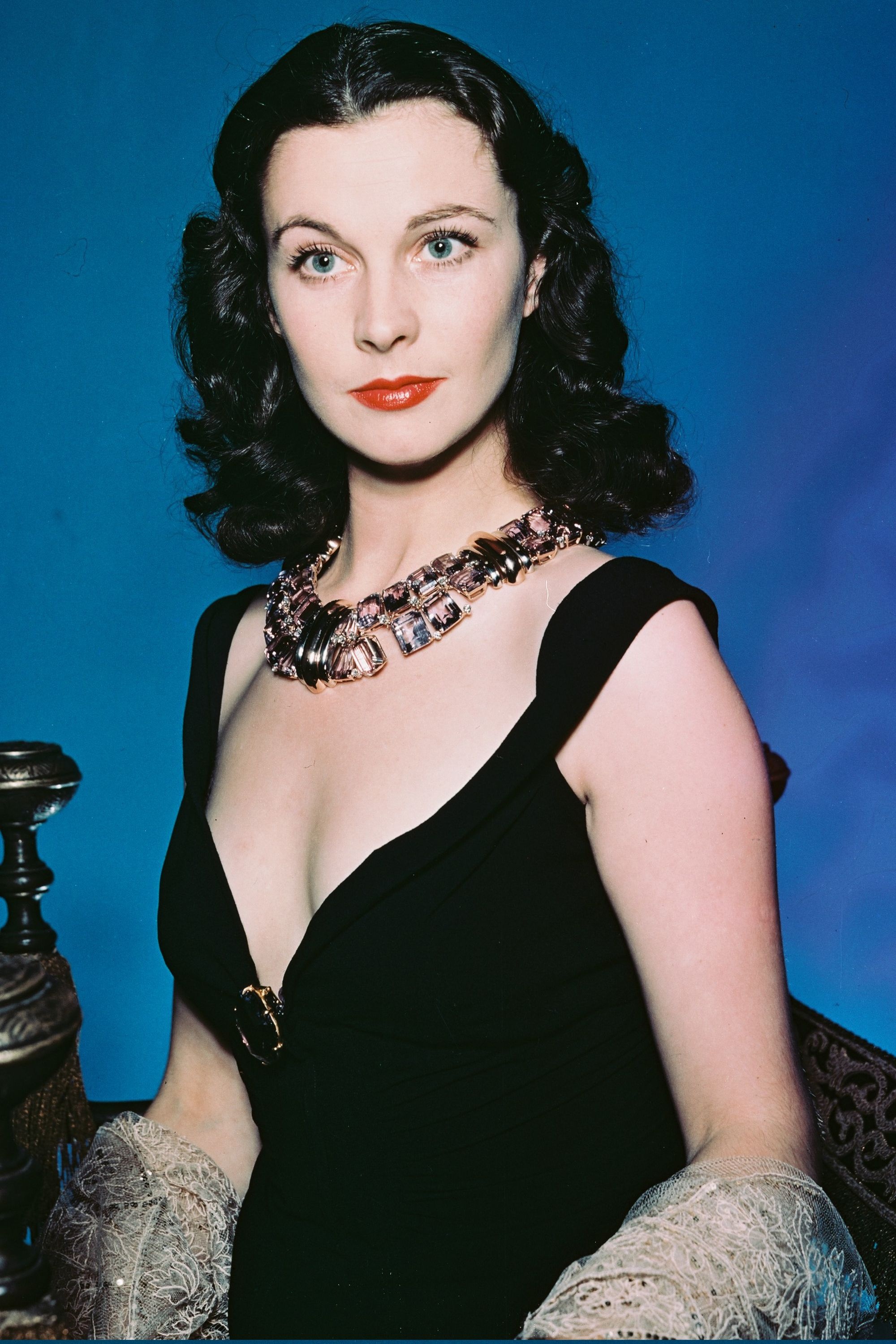 Vivien Leigh, Timeless images, Iconic actress, Classic beauty, 2000x3000 HD Phone