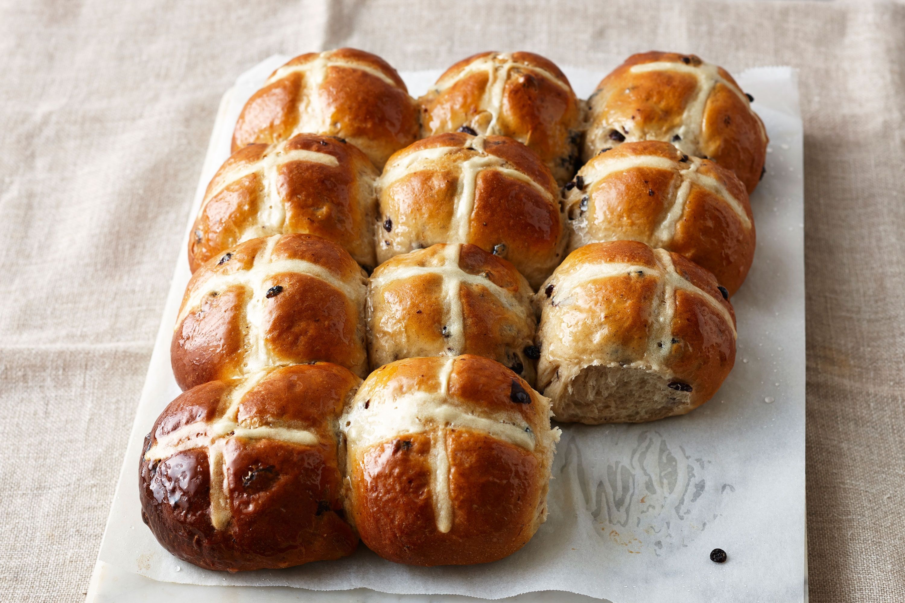 Hot cross buns, Easter tradition, Spiced delights, Symbol of good luck, 3000x2000 HD Desktop