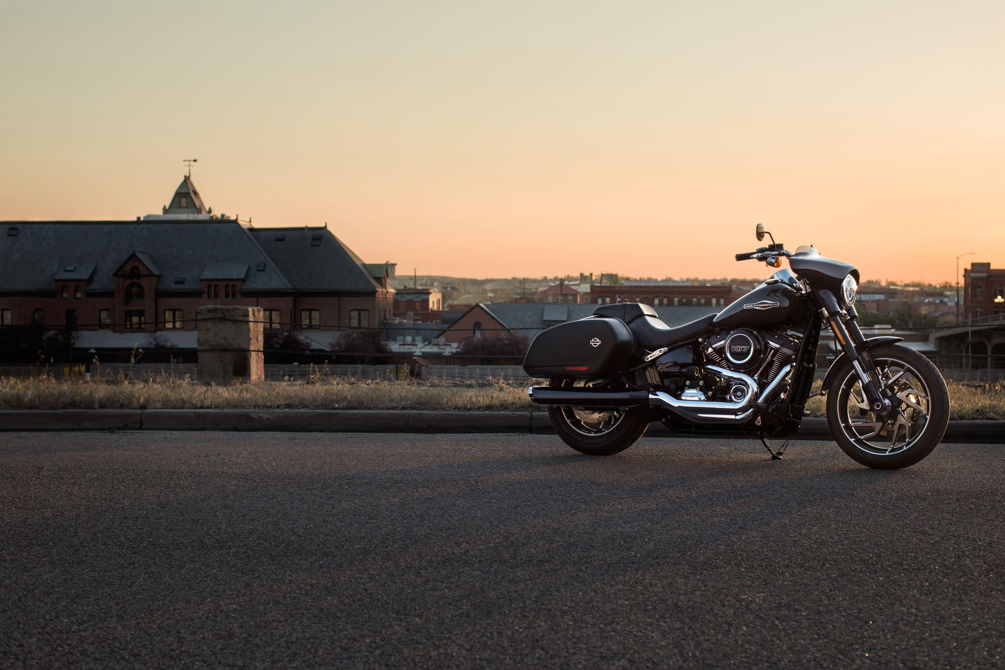 Harley-Davidson Sport Glide, Versatile cruiser, Modern features, Iconic style, 2020x1350 HD Desktop