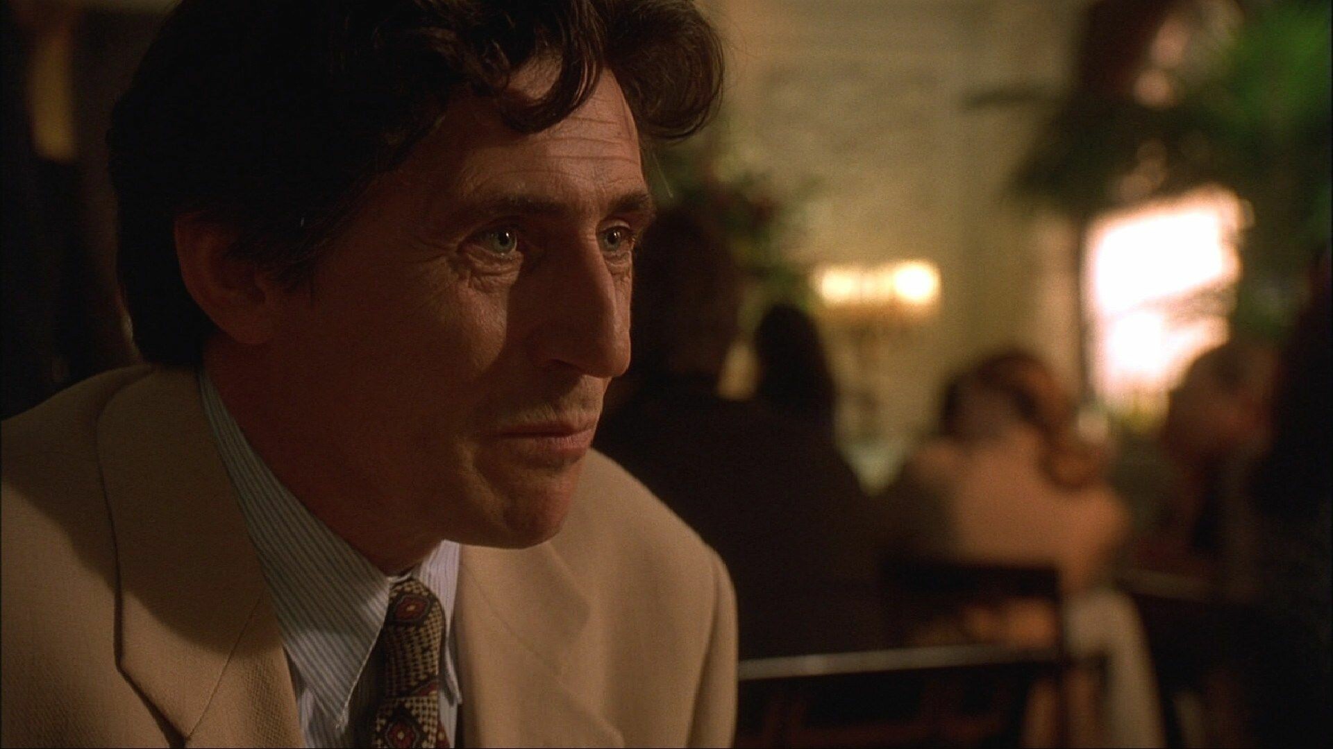 The Usual Suspects: Gabriel Byrne as Dean Keaton, Written by Christopher McQuarrie. 1920x1080 Full HD Background.