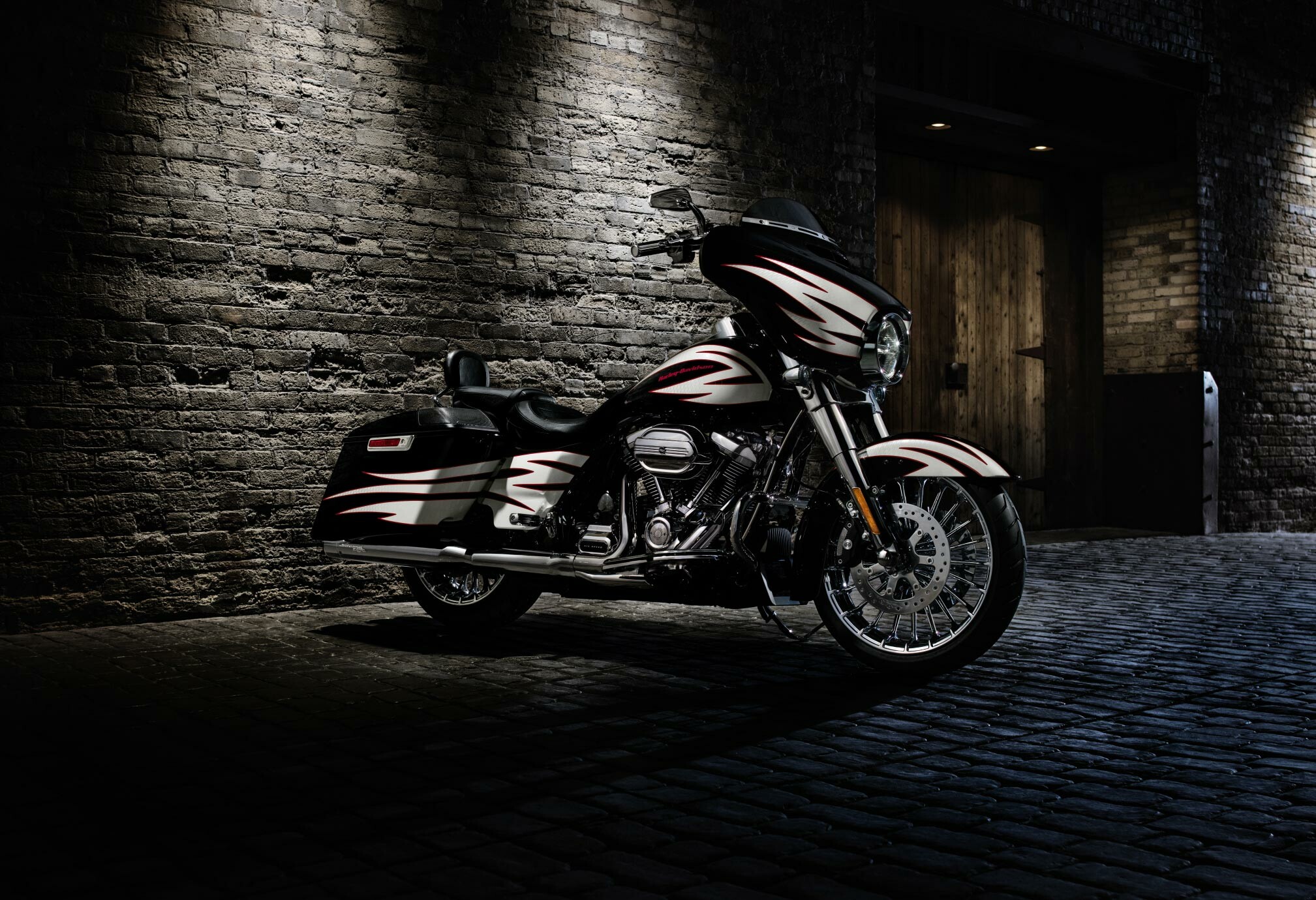 Harley-Davidson Glide: A touring bike, Milwaukee-Eight 107 V-twin, Harley. 2020x1380 HD Wallpaper.