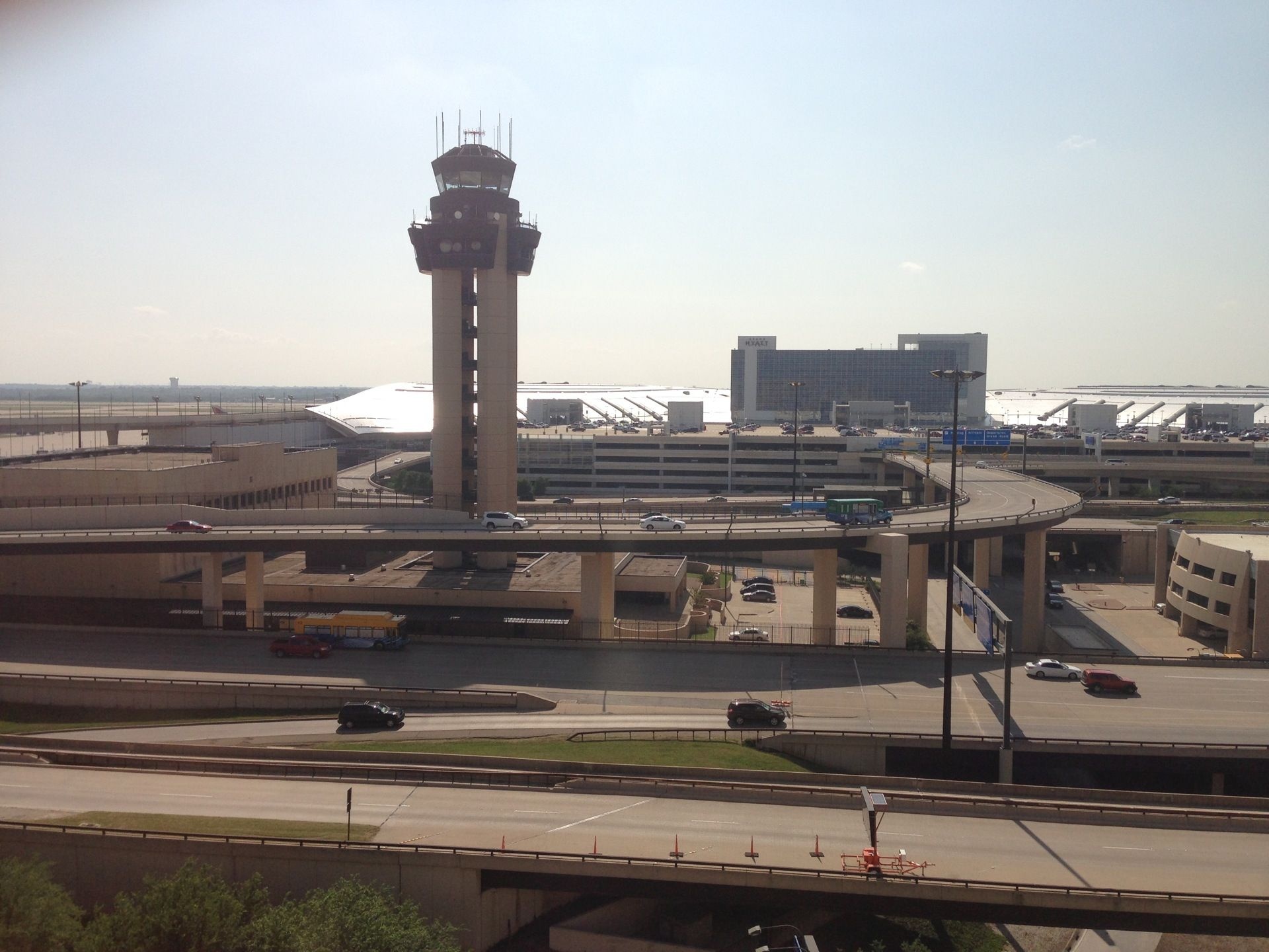 Dallas Fort Worth International Airport, Hyatt Regency, Airport stay, 1920x1440 HD Desktop