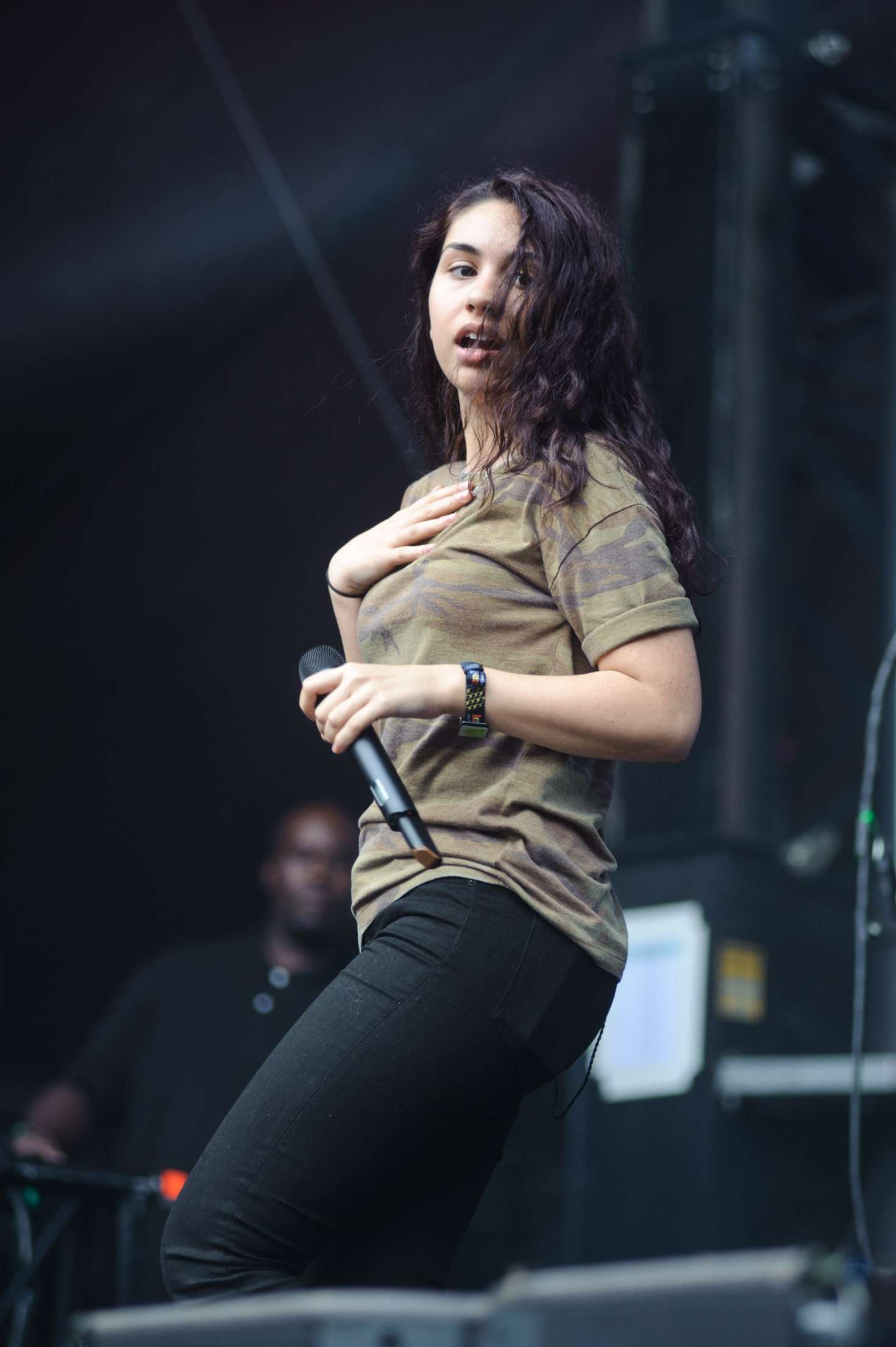 Alessia Cara, Musician, Picture, Image Abyss, 1470x2210 HD Handy