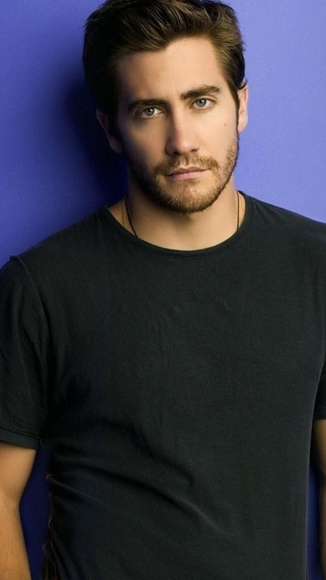 Jake Gyllenhaal: Took part of Joe Nast in a 2002 romantic drama film, Moonlight Mile. 1080x1920 Full HD Wallpaper.