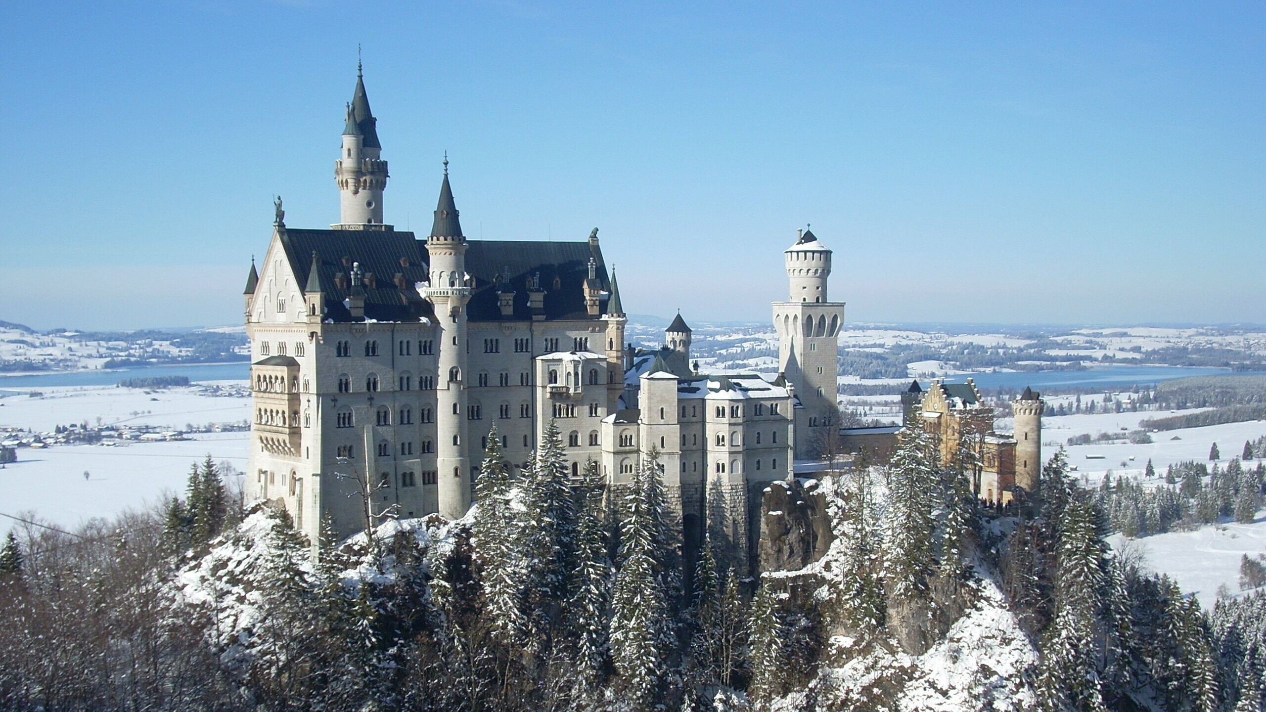 Neuschwanstein Castle: The incomplete architectural masterpiece of King Ludwig II, Bavaria. 2560x1440 HD Background.