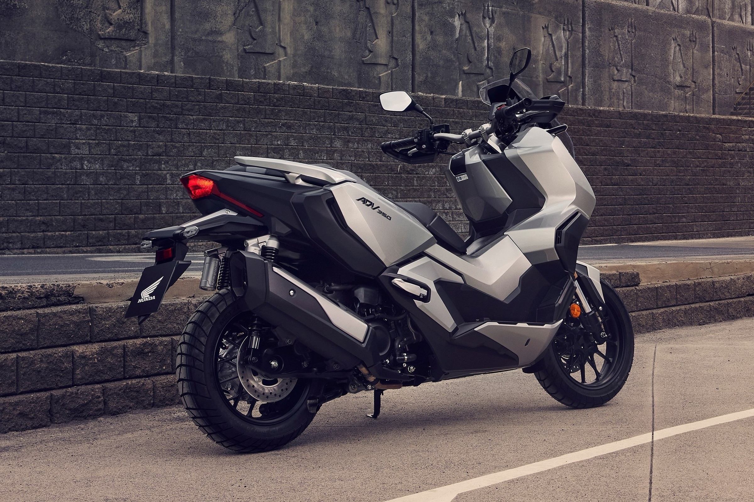 Honda ADV350, Motorcycle arena, 2022 model, 2400x1600 HD Desktop