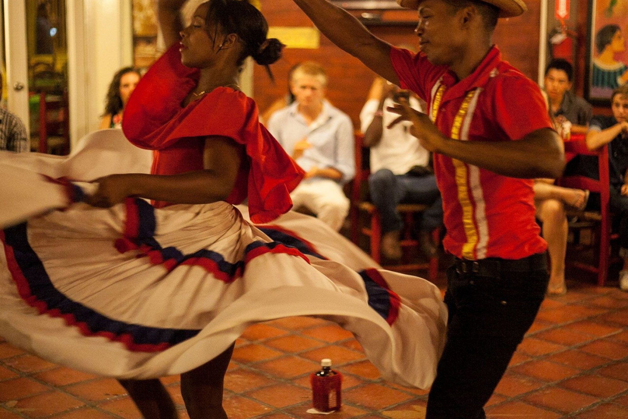 Merengue Dance: Caribbean, Dominican Republic, Latin dances, A fast ballroom dance of Latin American origin. 2000x1340 HD Background.