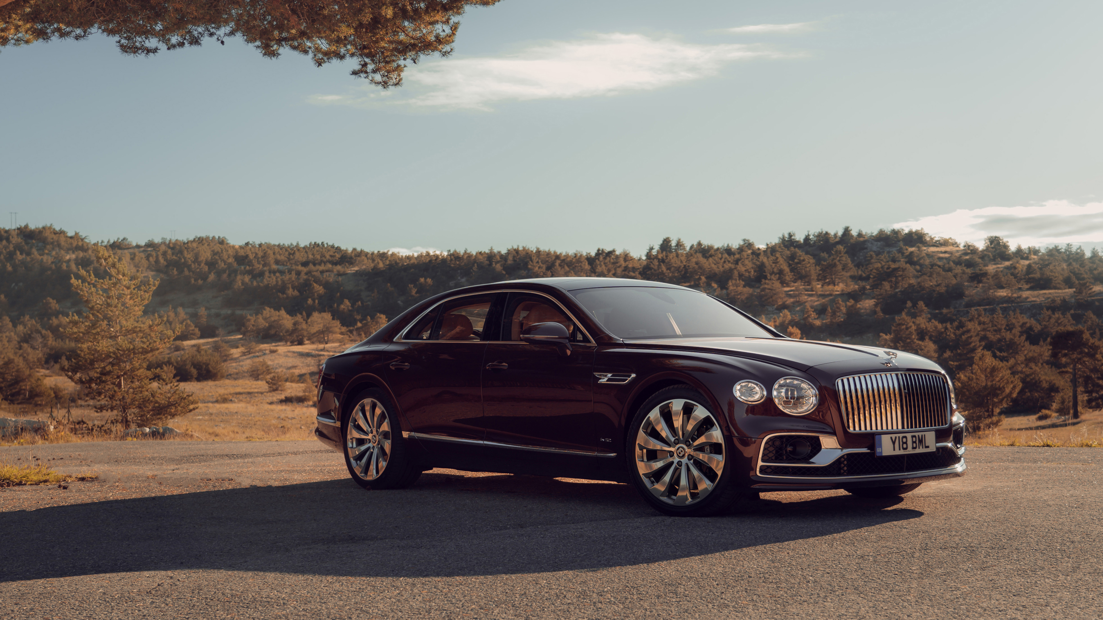 Bentley Flying Spur, Luxury cars, Cricket ball, 2019, 3840x2160 4K Desktop