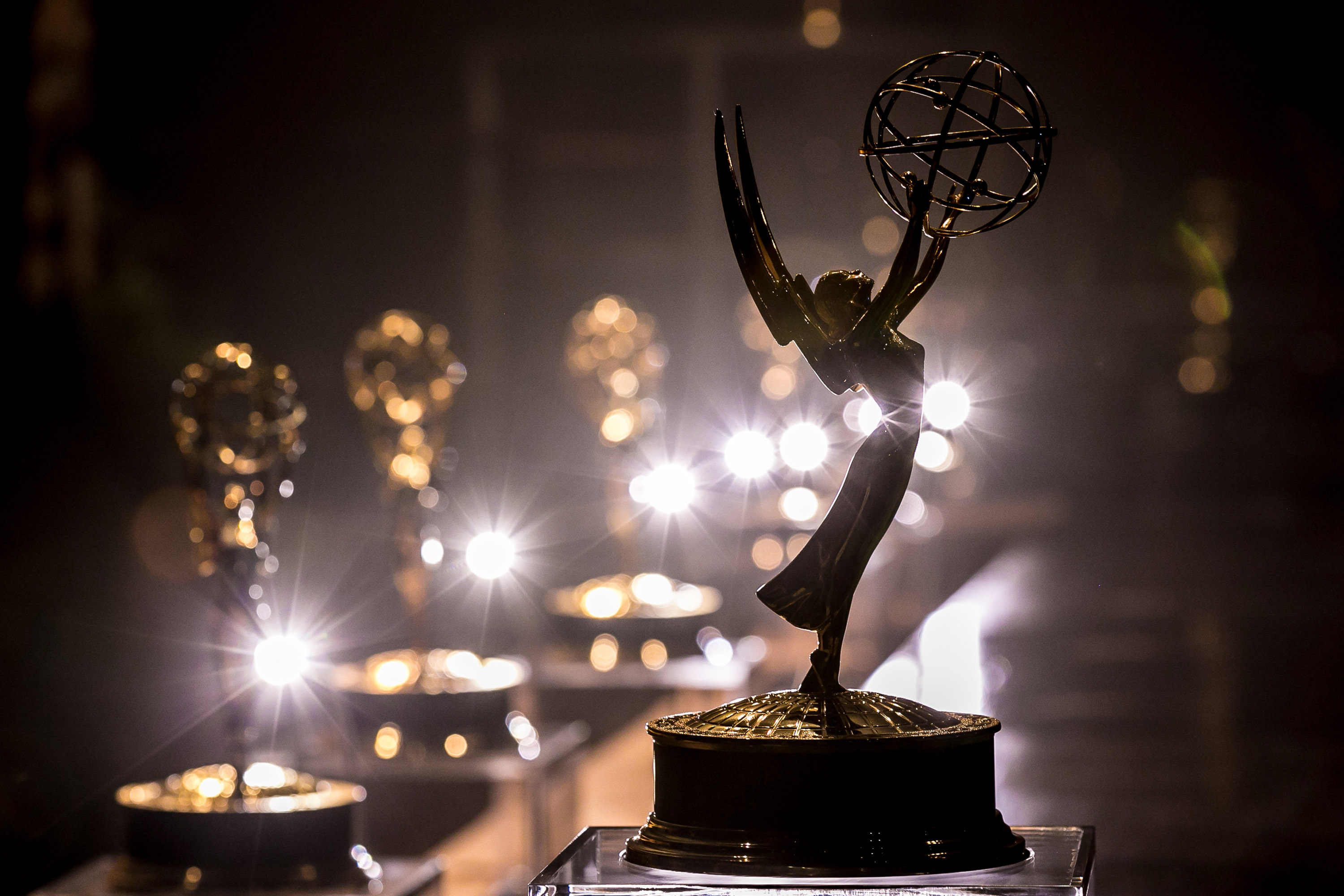 Emmy Awards, 2016 winners, Full list, 3000x2000 HD Desktop