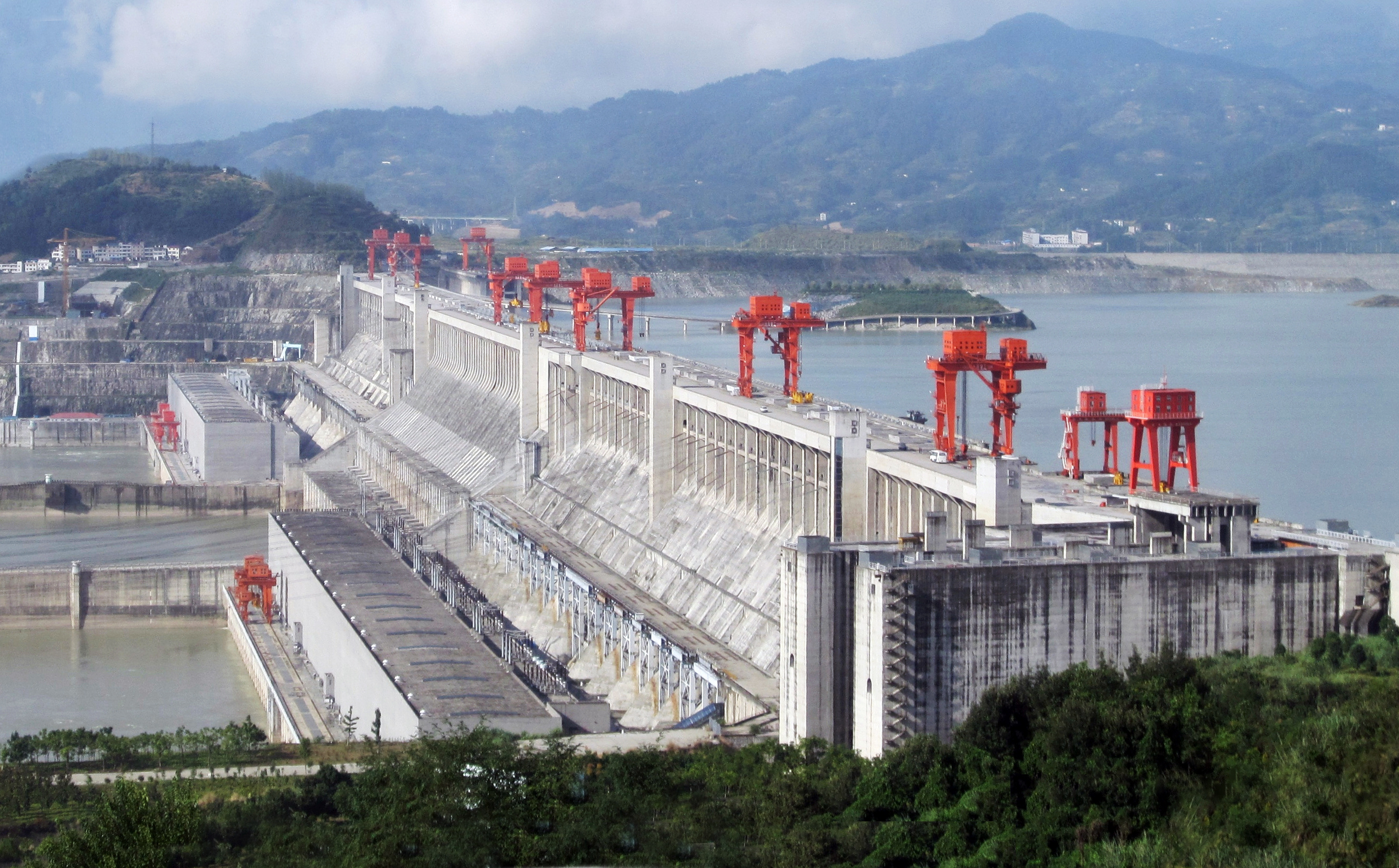 The Yangtze River, Three Gorges Dam, Engineering marvel, Hydroelectric power, 2850x1770 HD Desktop